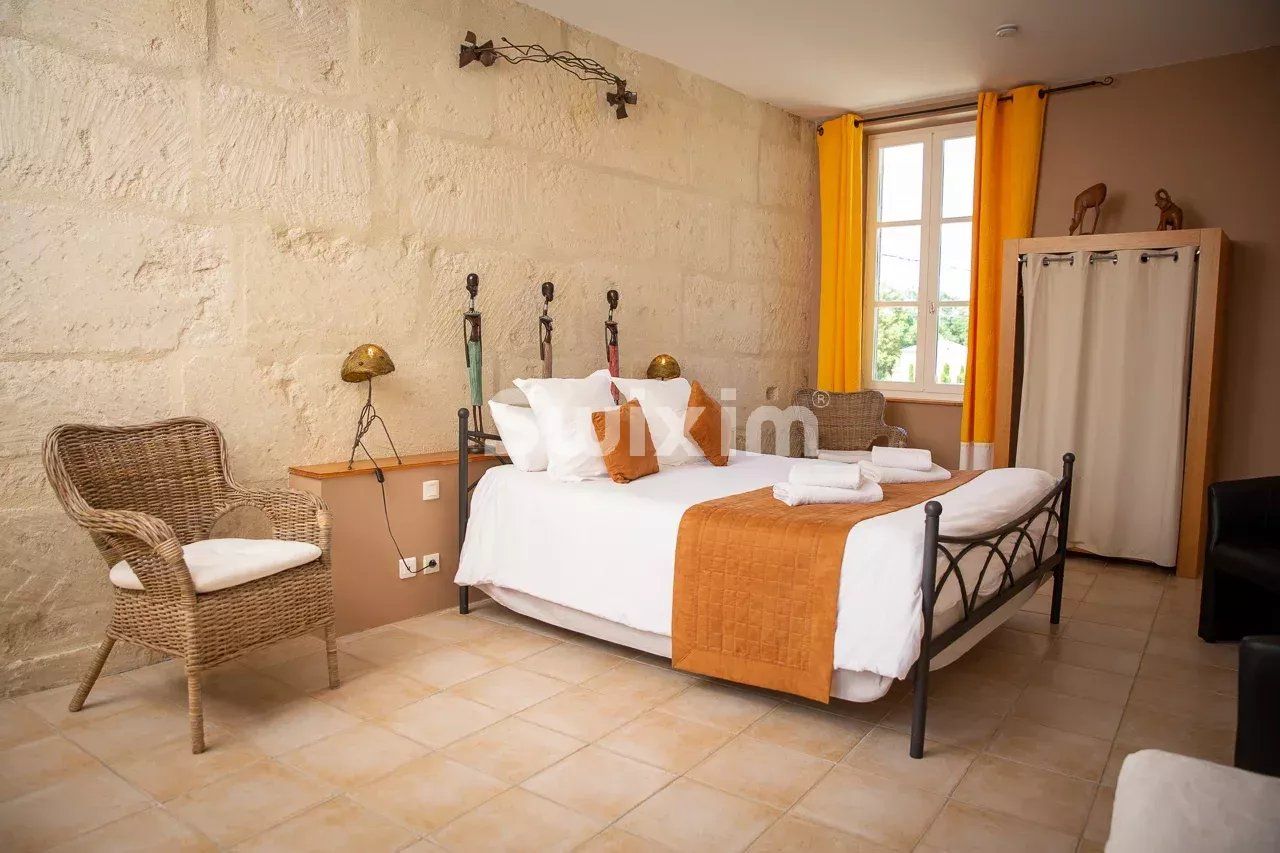 casa 14 Quartos para venda sobre Grignan (26230)