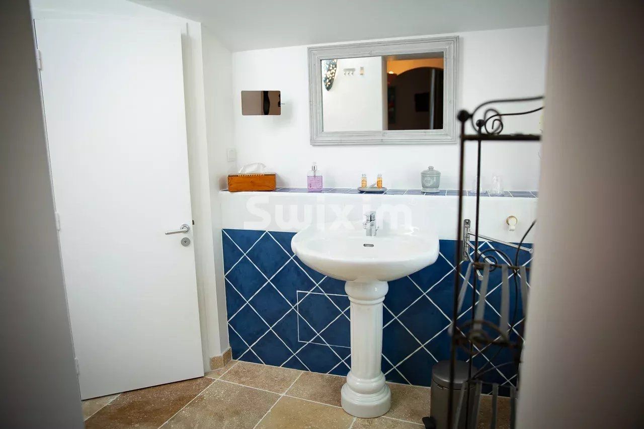 casa 14 Quartos para venda sobre Grignan (26230)