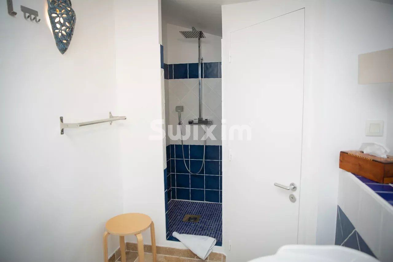 casa 14 Quartos para venda sobre Grignan (26230)