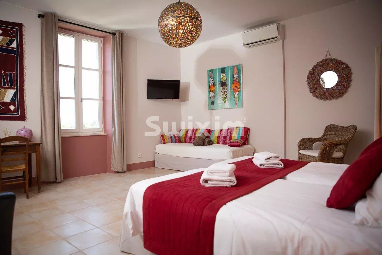 casa 14 Quartos para venda sobre Grignan (26230)