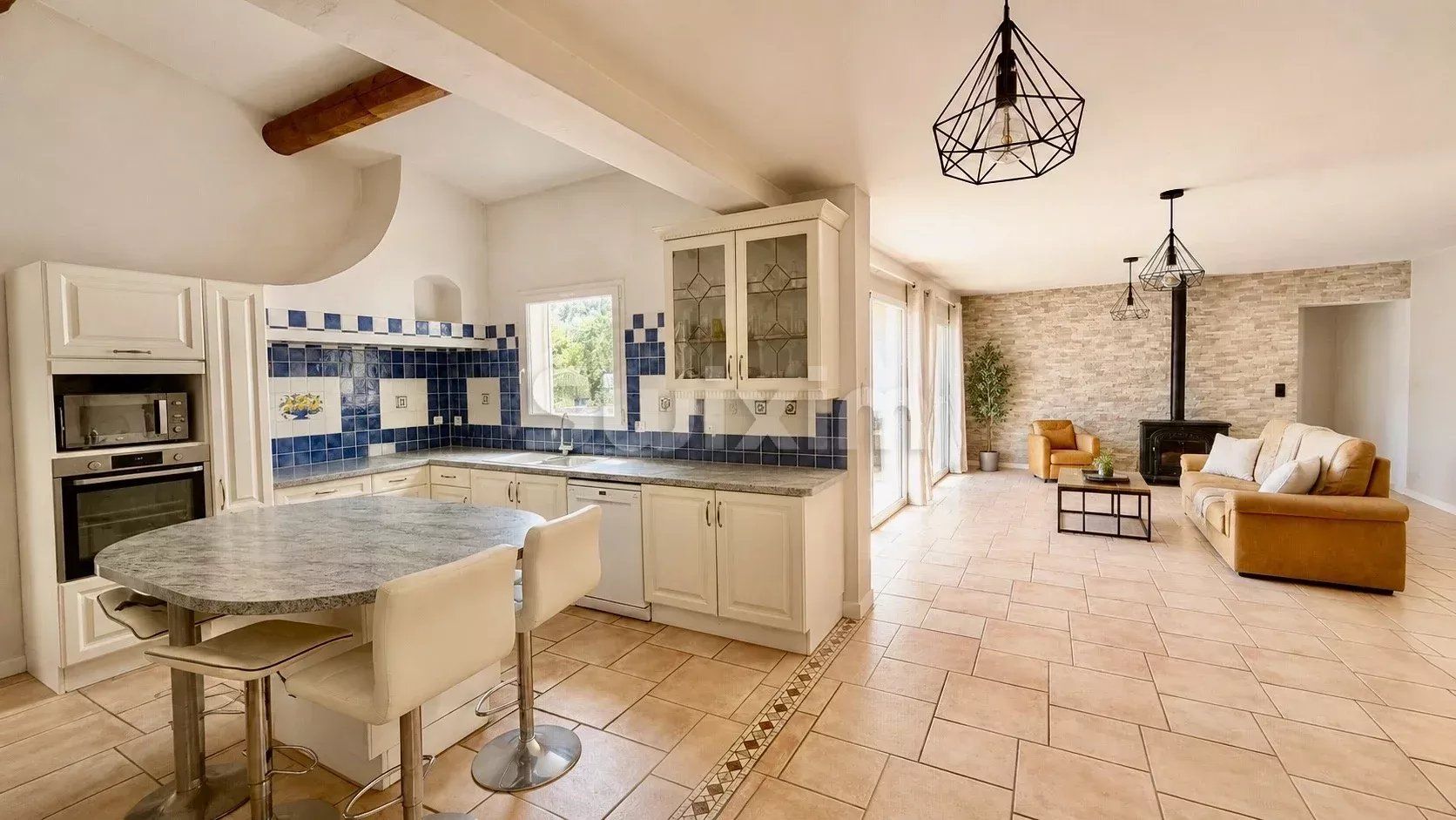 villa 10 Camere in vendita su Goudargues (30630)