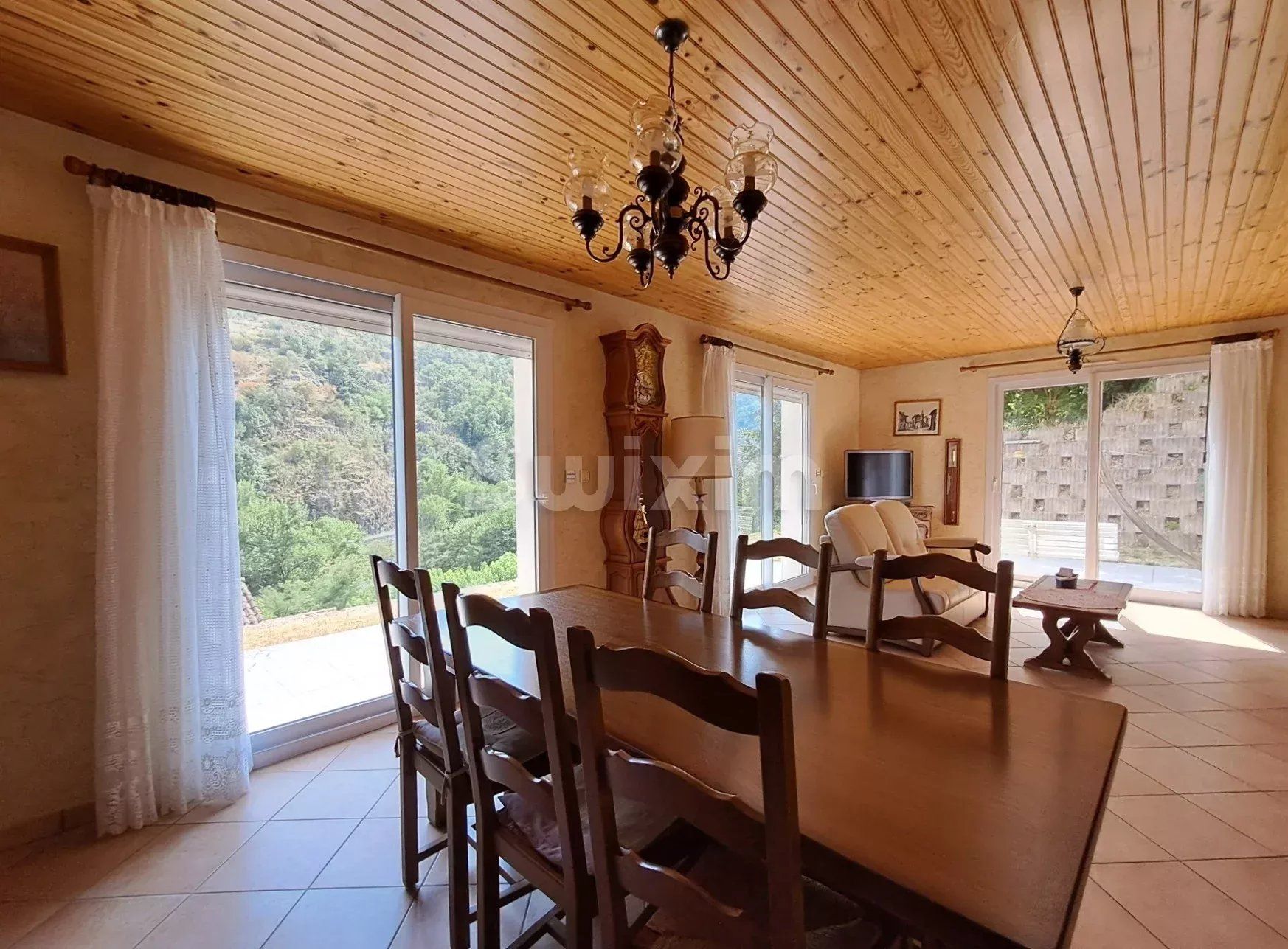 villa 5 Zimmer zum verkauf auf Pied-de-Borne (48800)