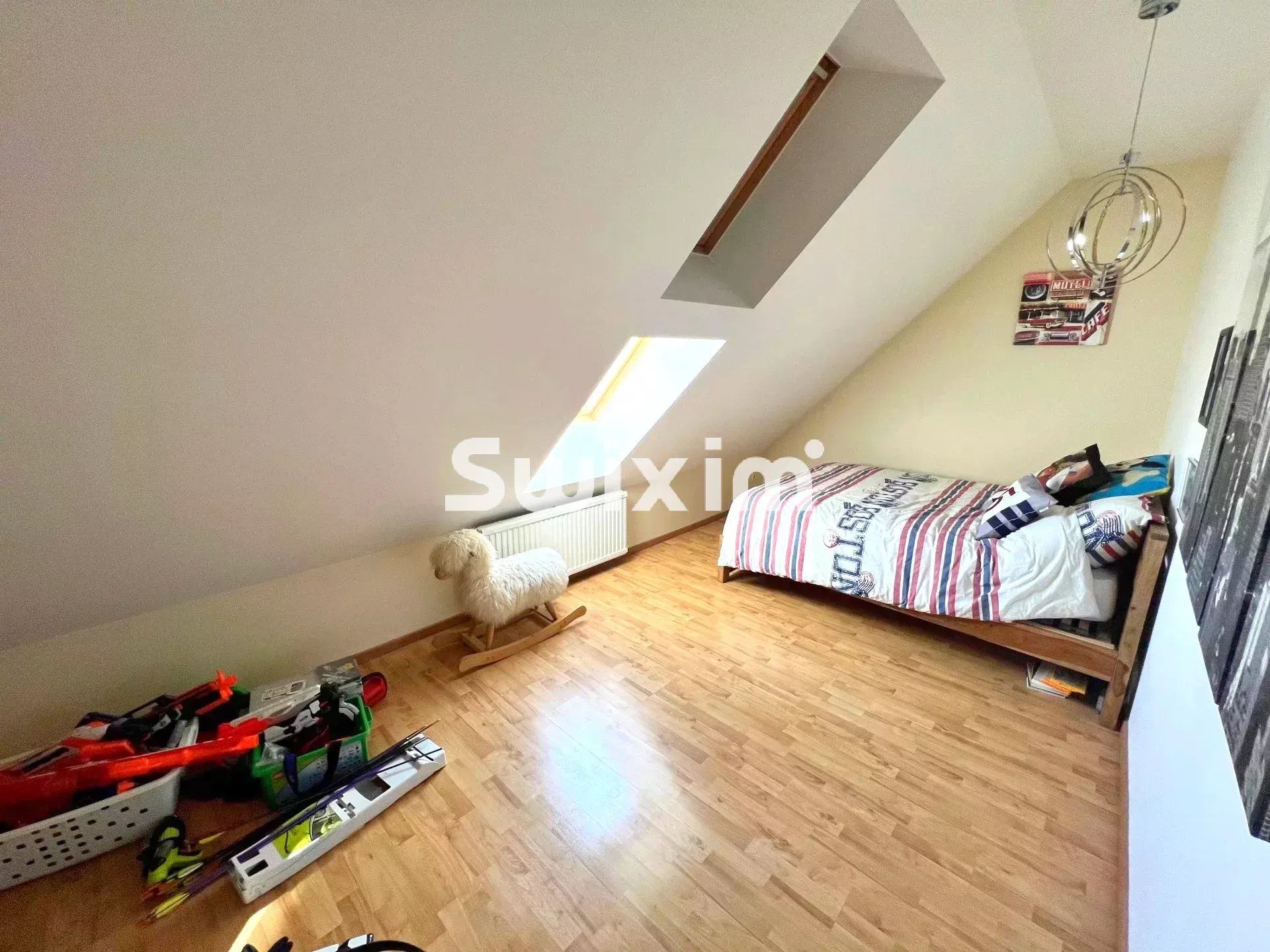 casa 11 Camere in vendita su Saint-Germain-du-Bois (71330)