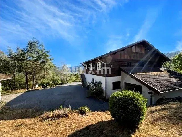Vente Chalet Saint-Claude 8 Pièces 172 m² — 30