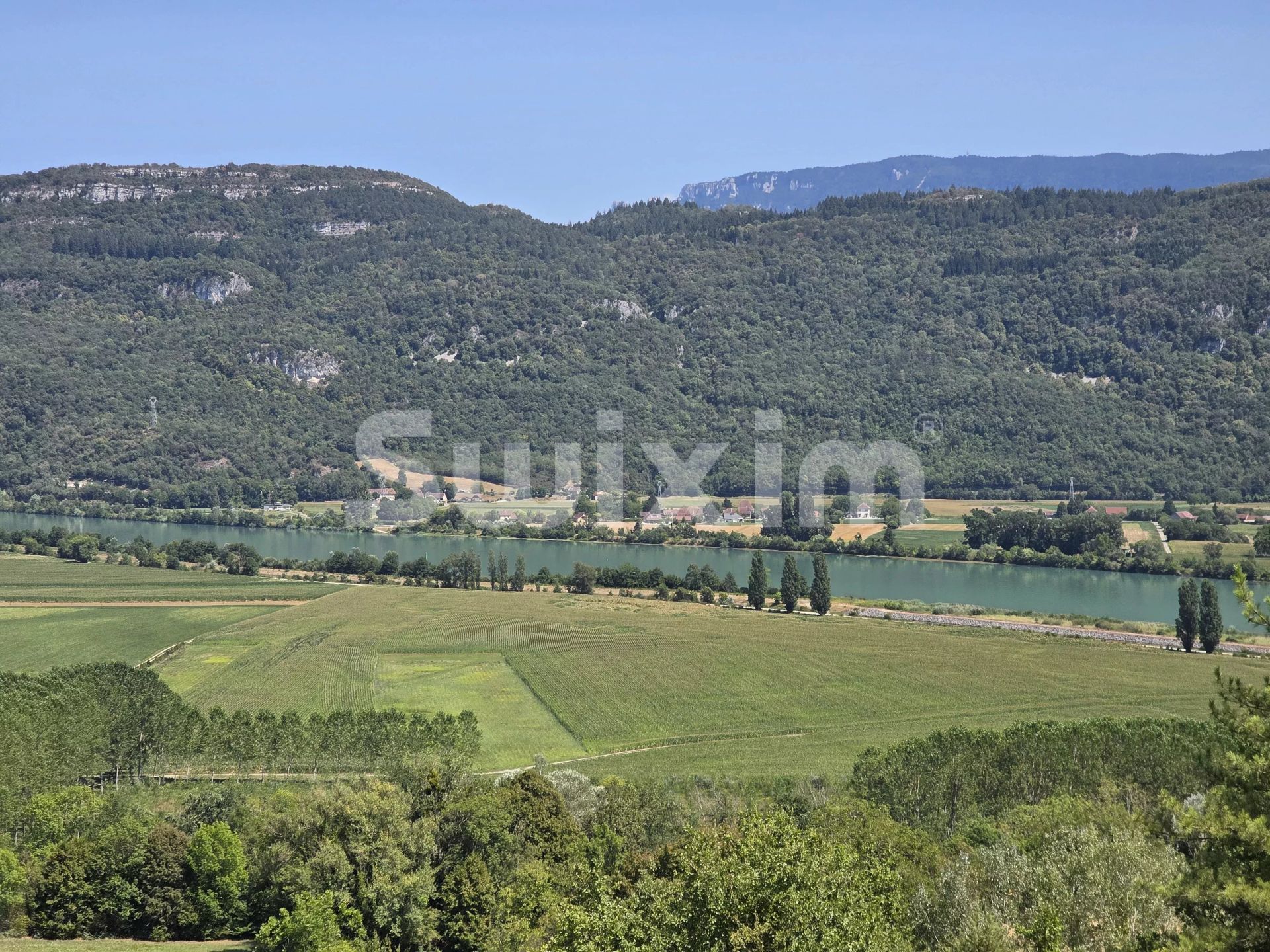 house 7 Rooms for sale on Peyrieu (01300)