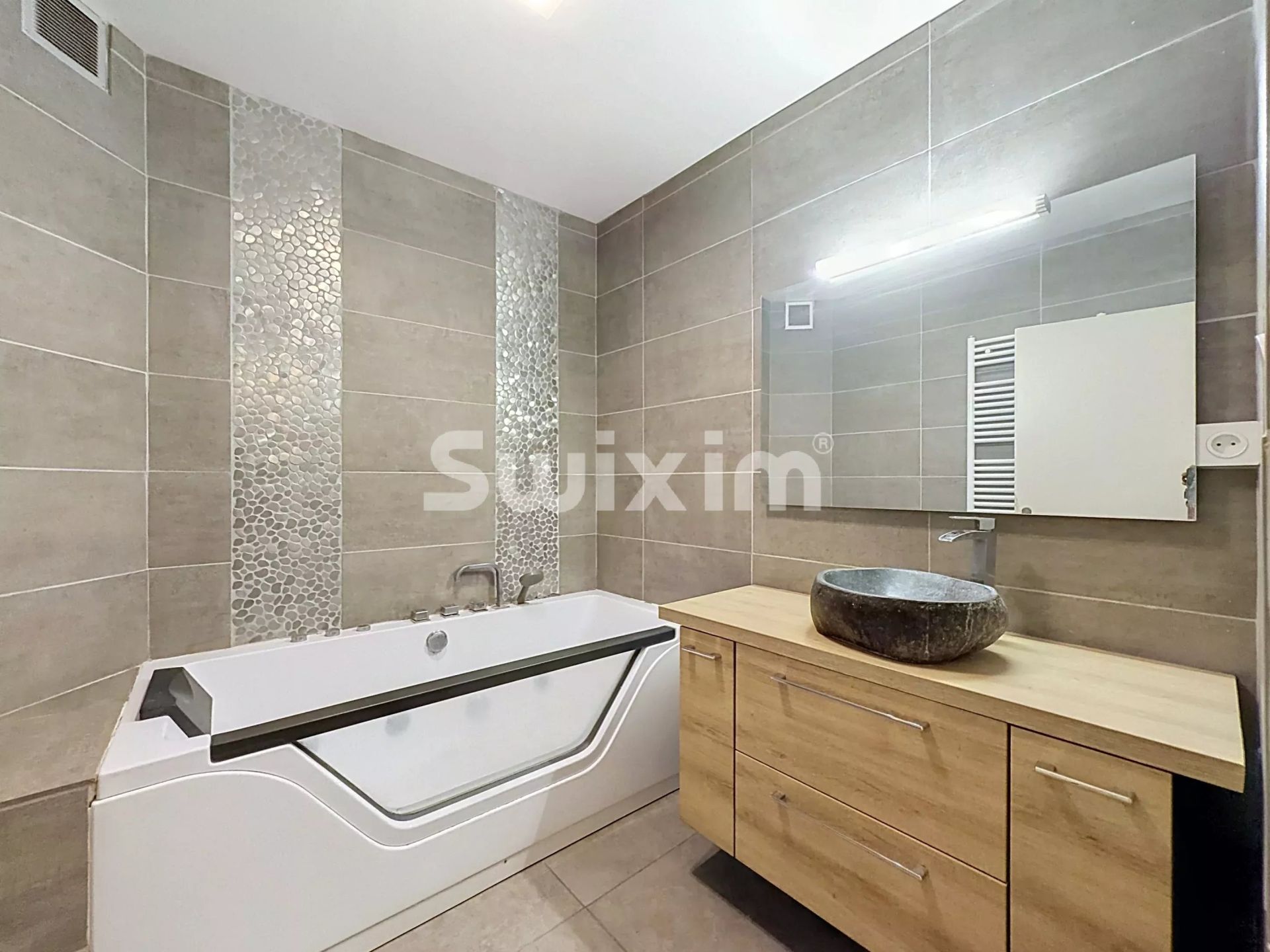 appartamento 4 Camere in vendita su Gex (01170)