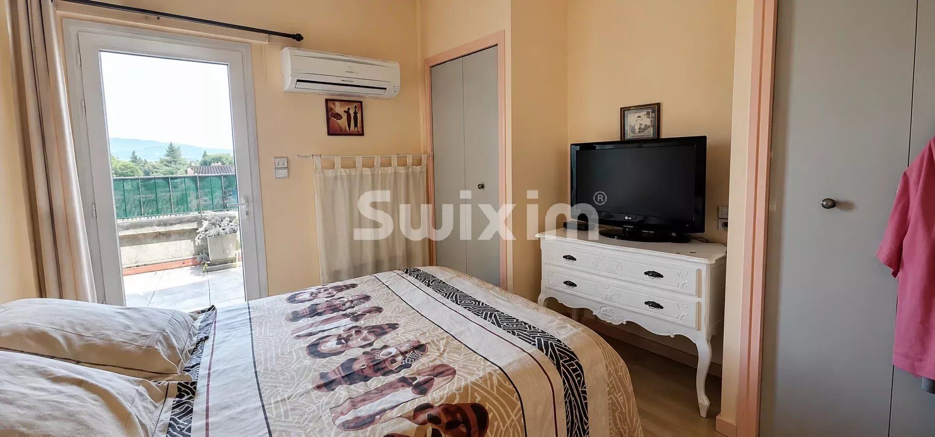 house 5 Rooms for sale on Valréas (84600)