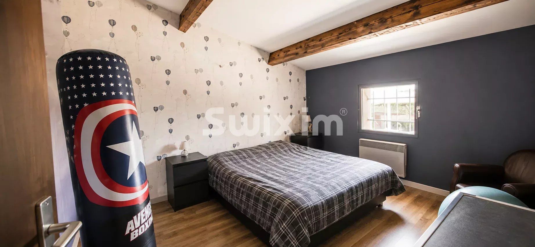 villa 8 Rooms for sale on Valréas (84600)