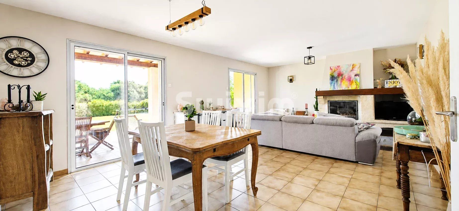 villa 8 Rooms for sale on Valréas (84600)
