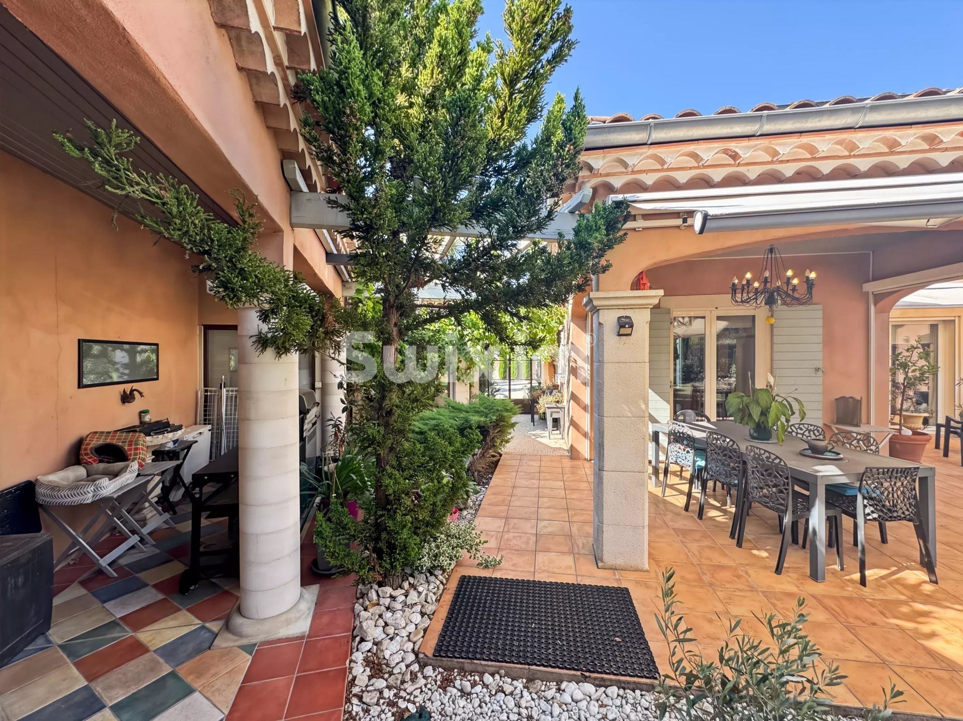 casa 8 Camere in vendita su Montboucher-sur-Jabron (26740)