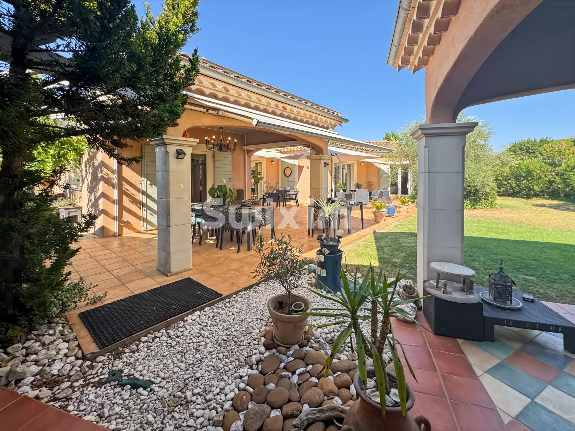 casa 8 Camere in vendita su Montboucher-sur-Jabron (26740)