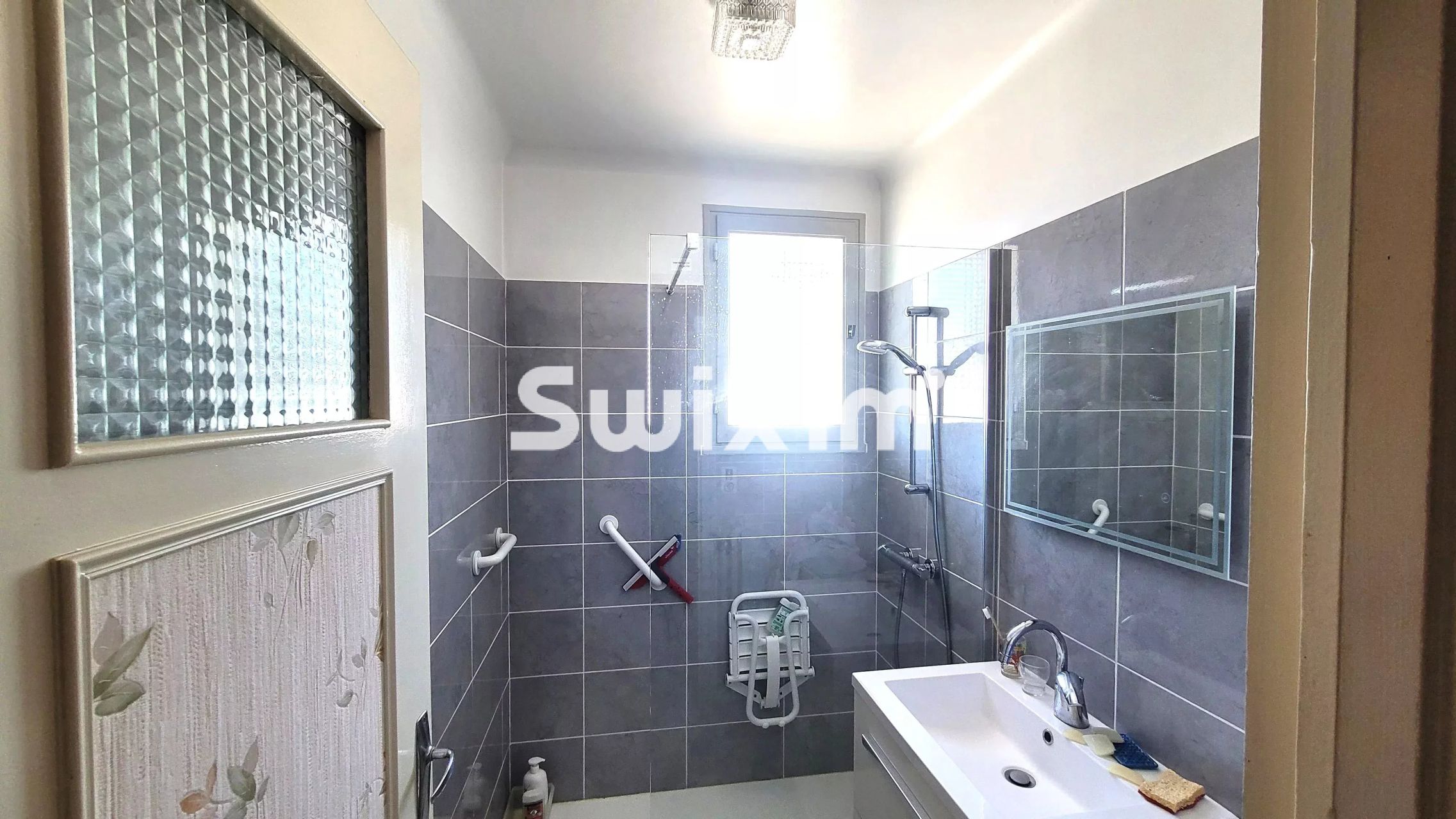 house 7 Rooms for sale on Montain (39210)