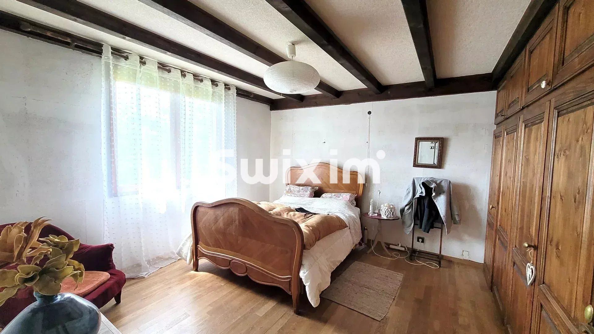 casa 10 Camere in vendita su Perrigny (39570)