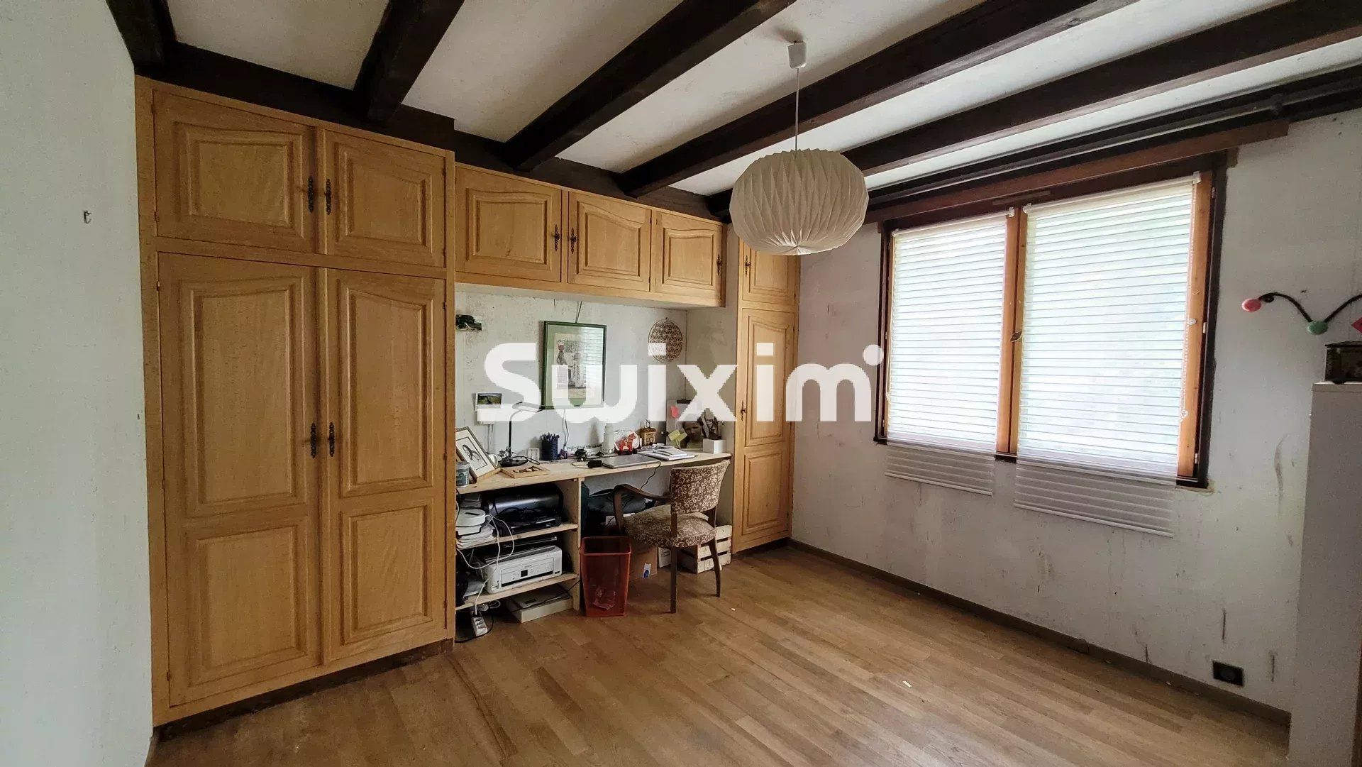 casa 10 Camere in vendita su Perrigny (39570)