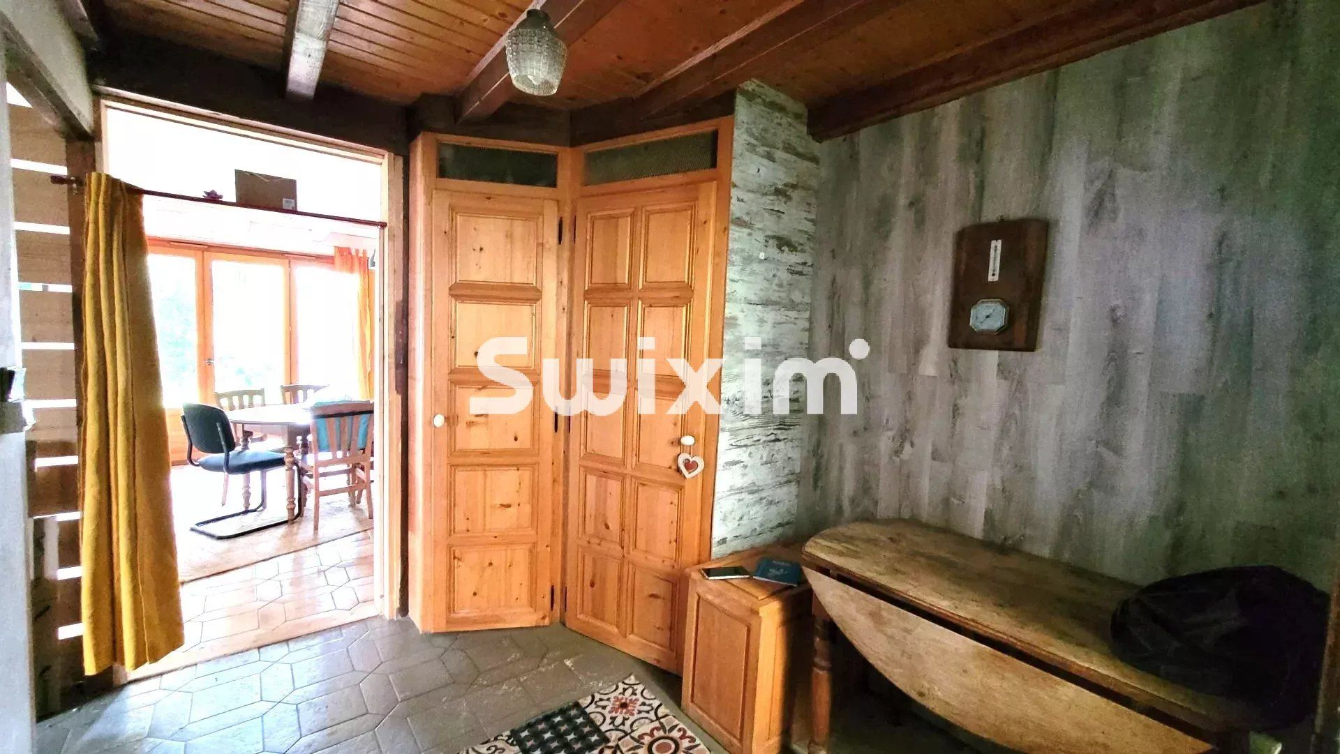casa 10 Camere in vendita su Perrigny (39570)