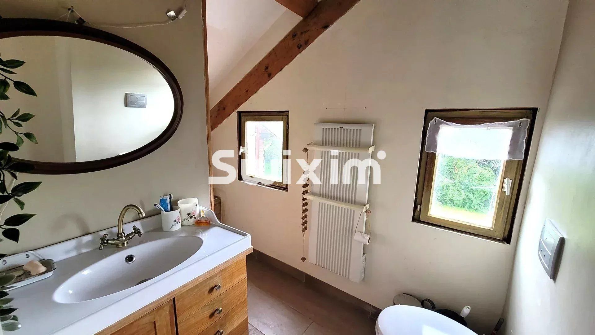 casa 10 Camere in vendita su Perrigny (39570)