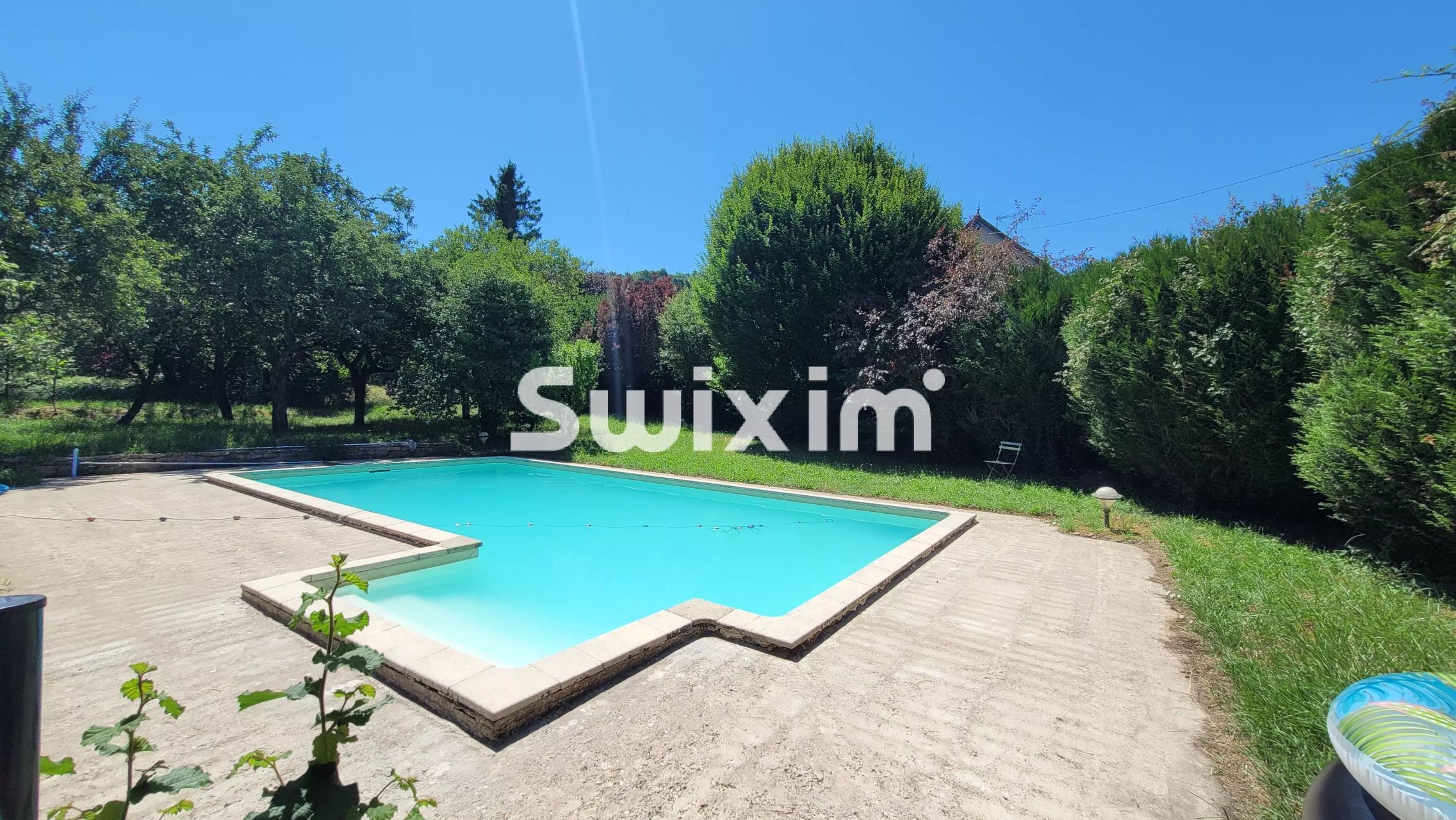 casa 12 Quartos para venda sobre Lons-le-Saunier (39000)
