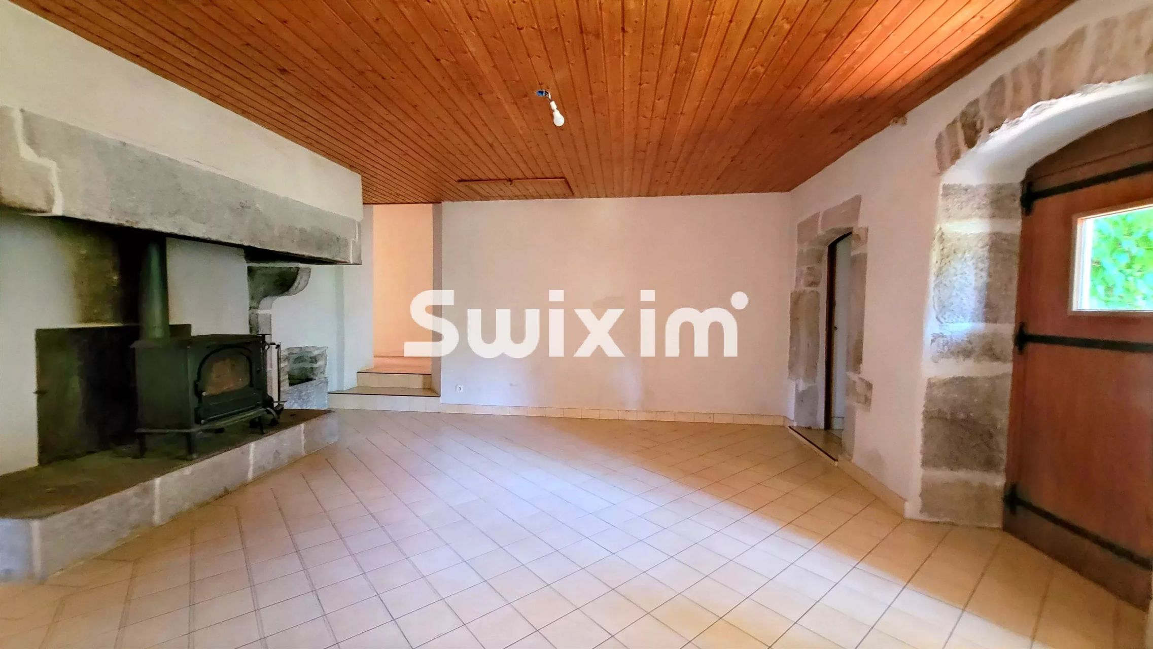 casa 12 Quartos para venda sobre Lons-le-Saunier (39000)