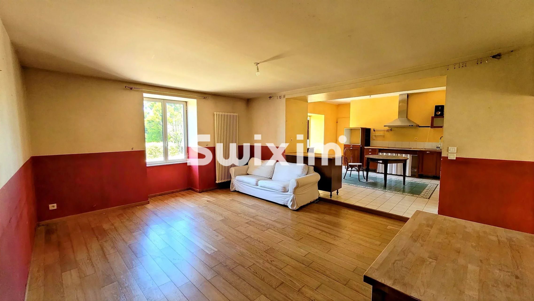 casa 12 Quartos para venda sobre Lons-le-Saunier (39000)