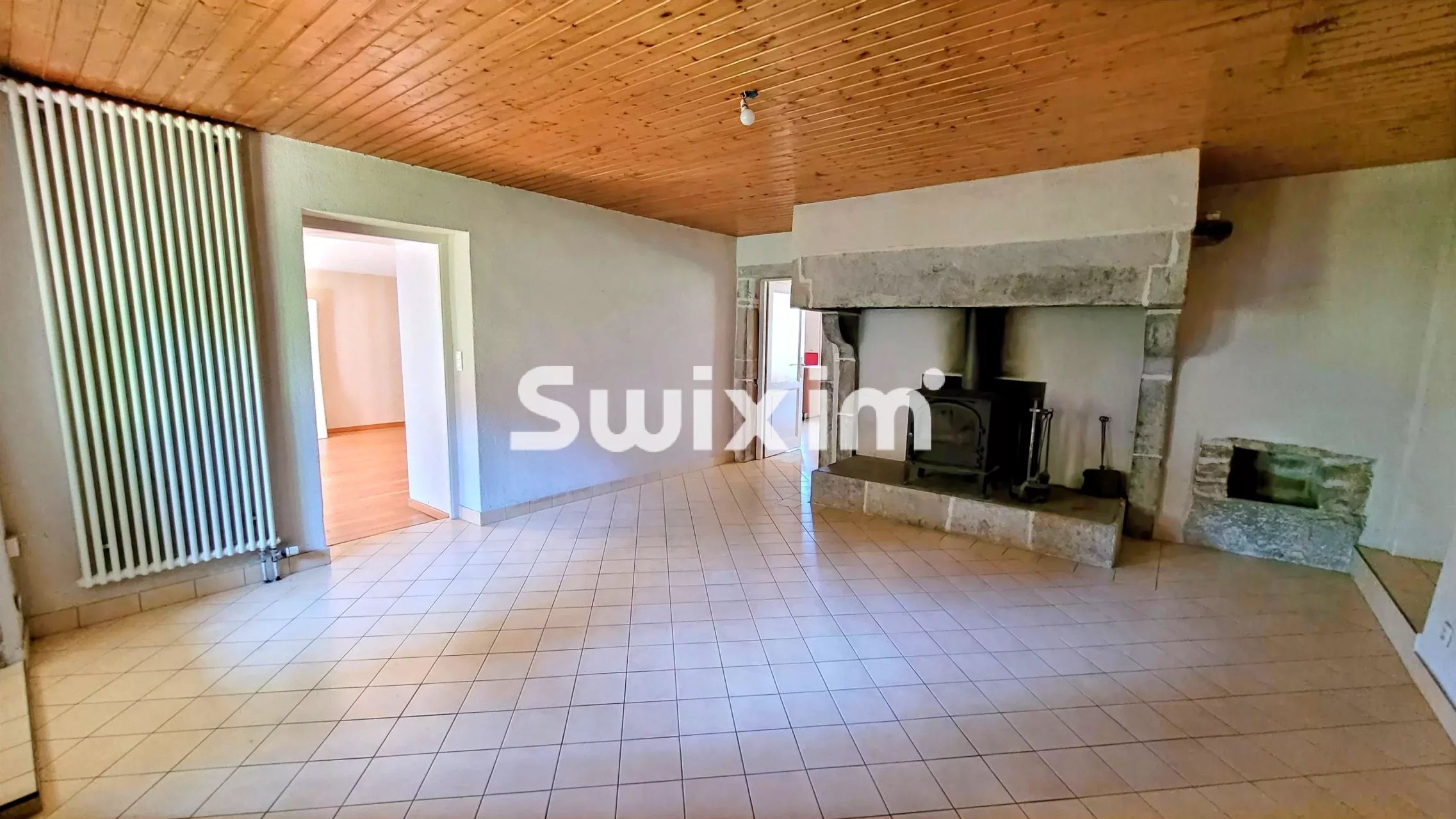 casa 12 Quartos para venda sobre Lons-le-Saunier (39000)