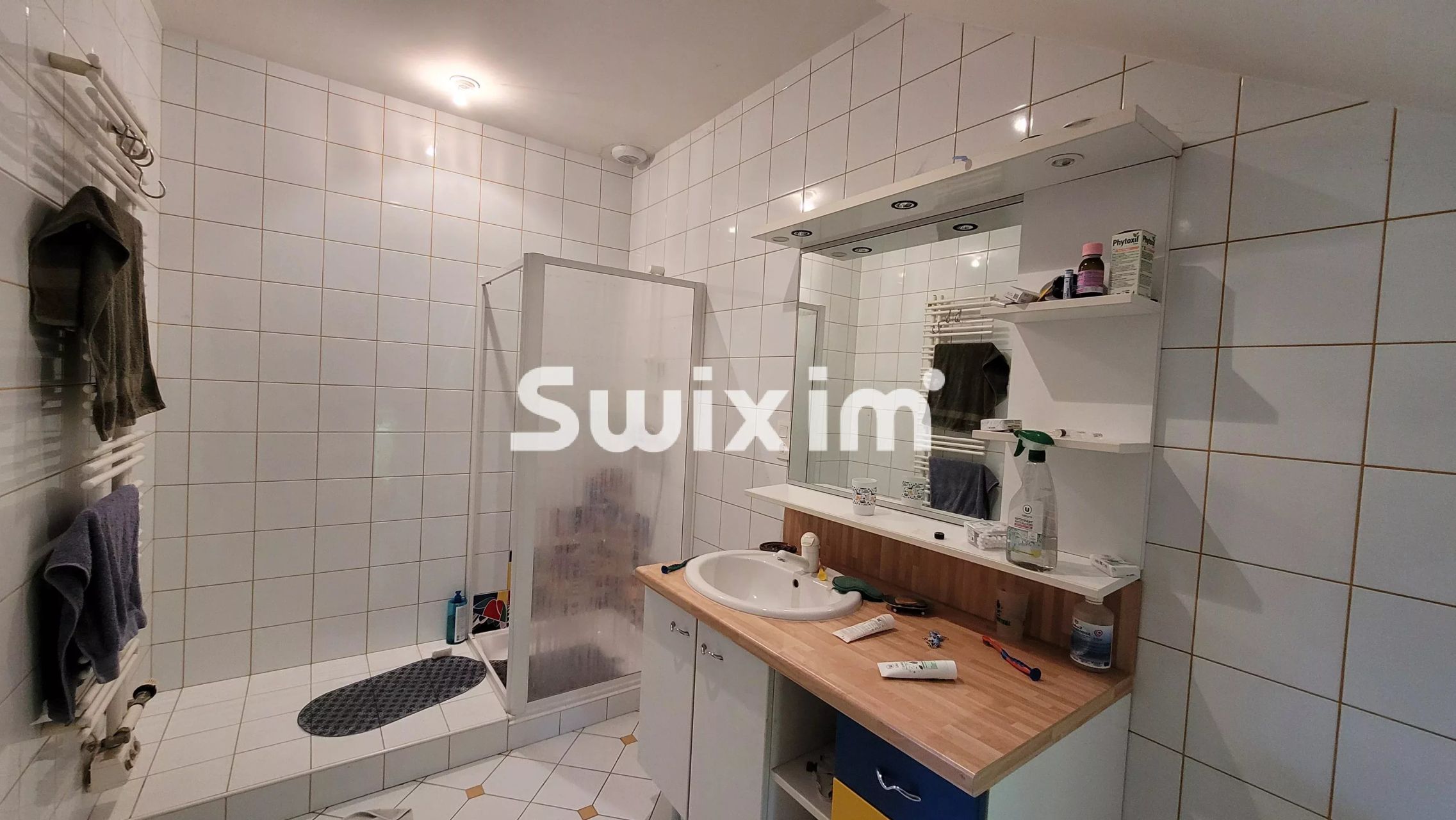 casa 12 Quartos para venda sobre Lons-le-Saunier (39000)