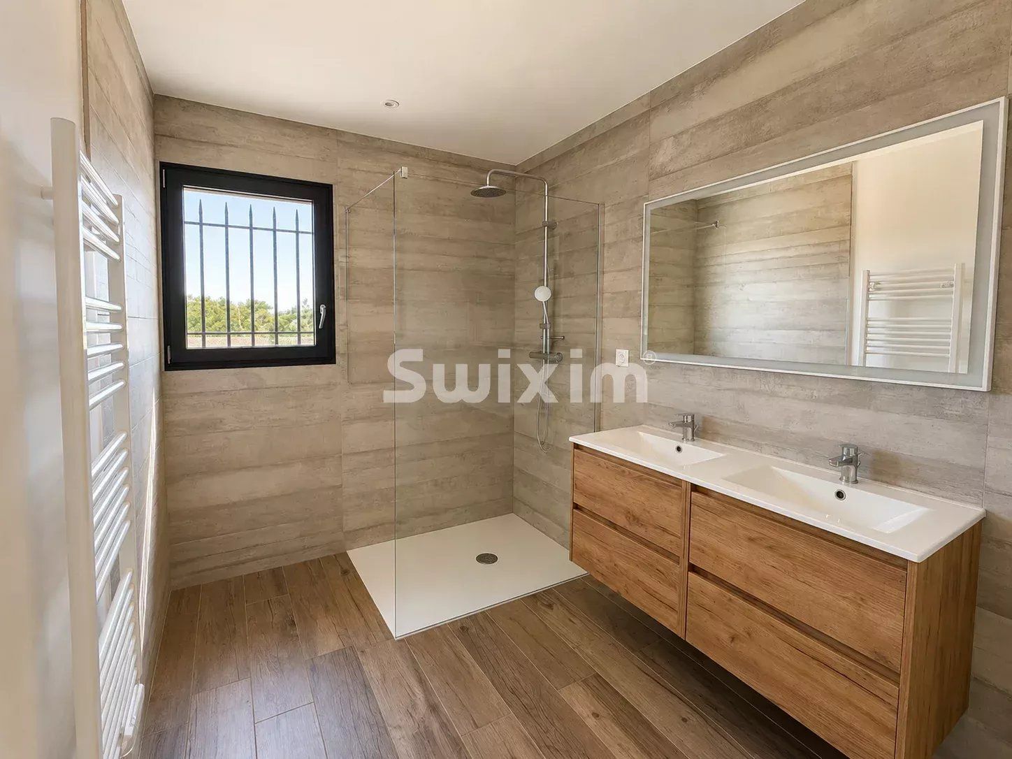 casa 6 Salas en venta en Grignan (26230)