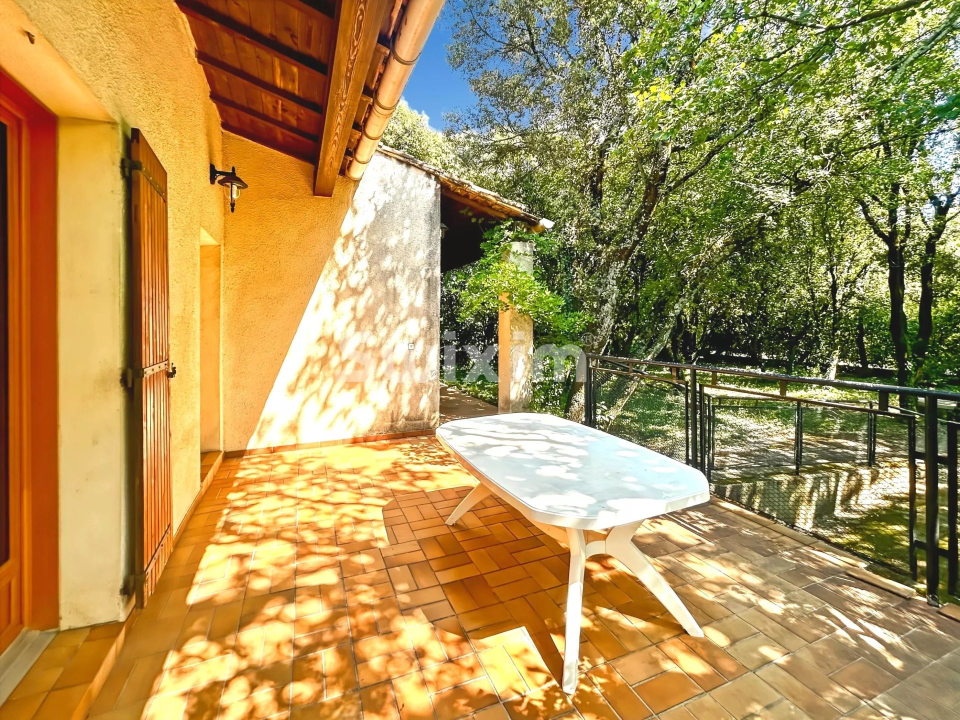 casa 5 Salas en venta en Donzère (26290)