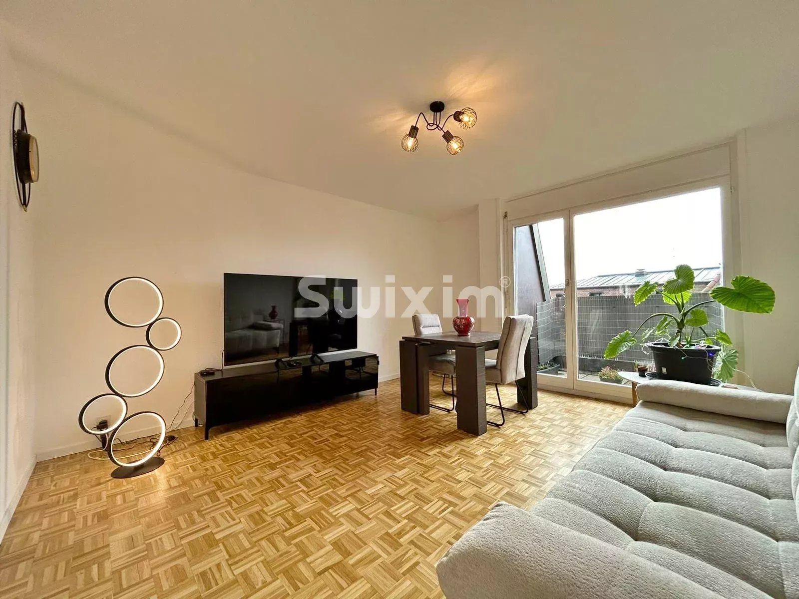 apartment 3.5 Rooms for rent on Montreux (1820)