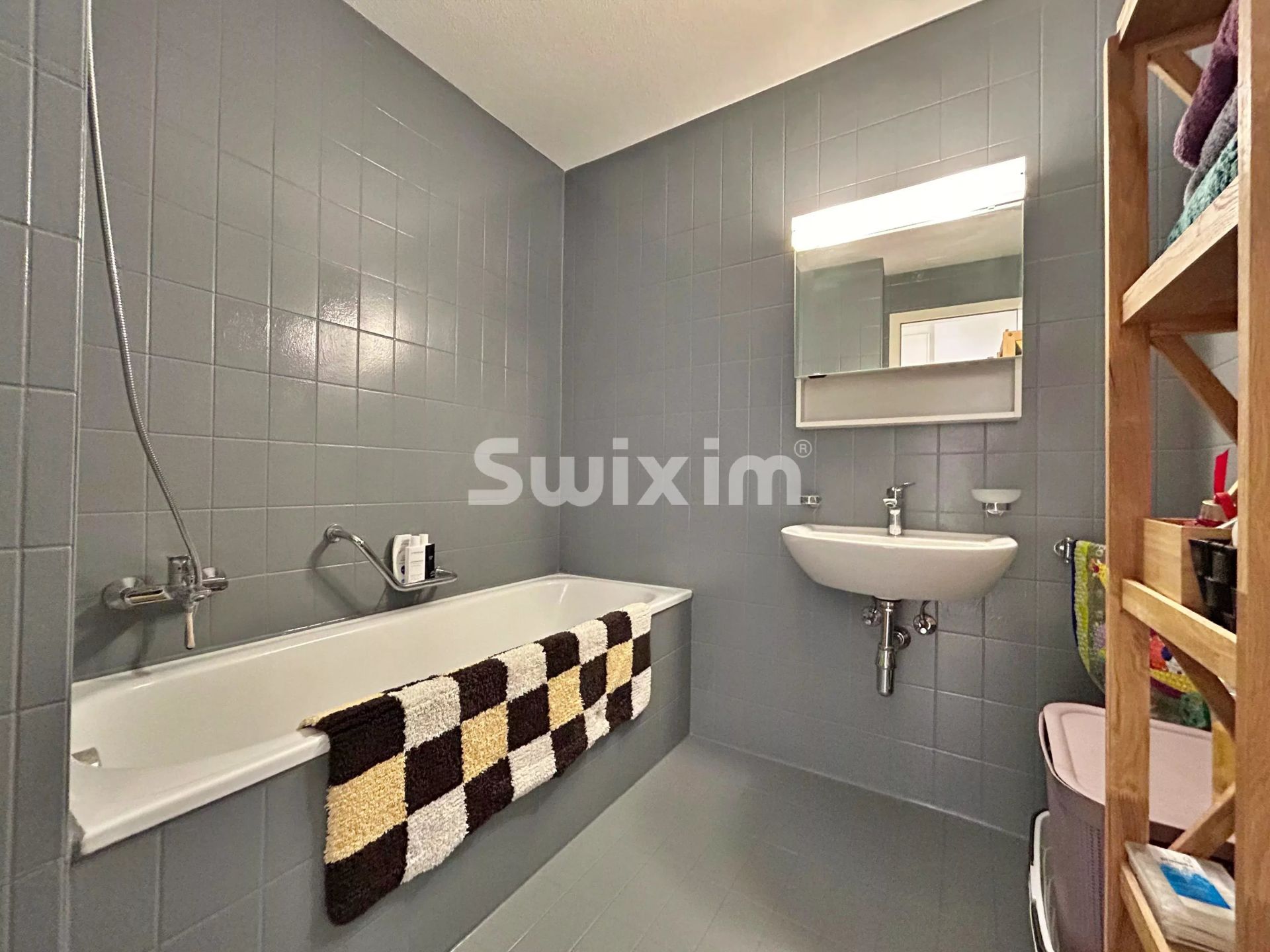 apartment 3.5 Rooms for rent on Montreux (1820)