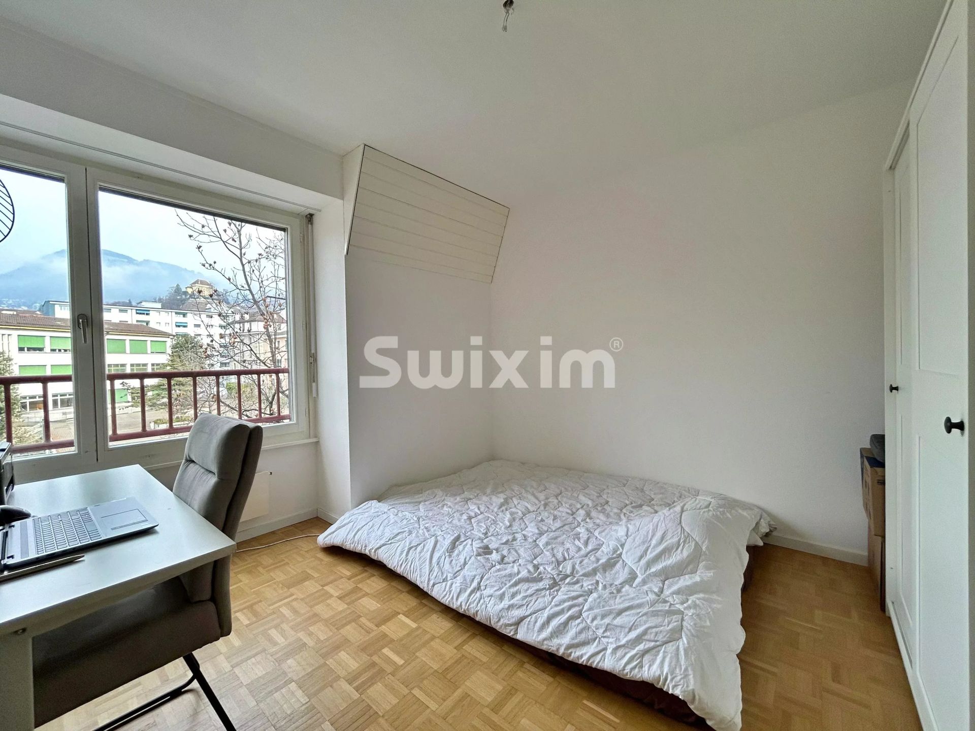 apartment 3.5 Rooms for rent on Montreux (1820)