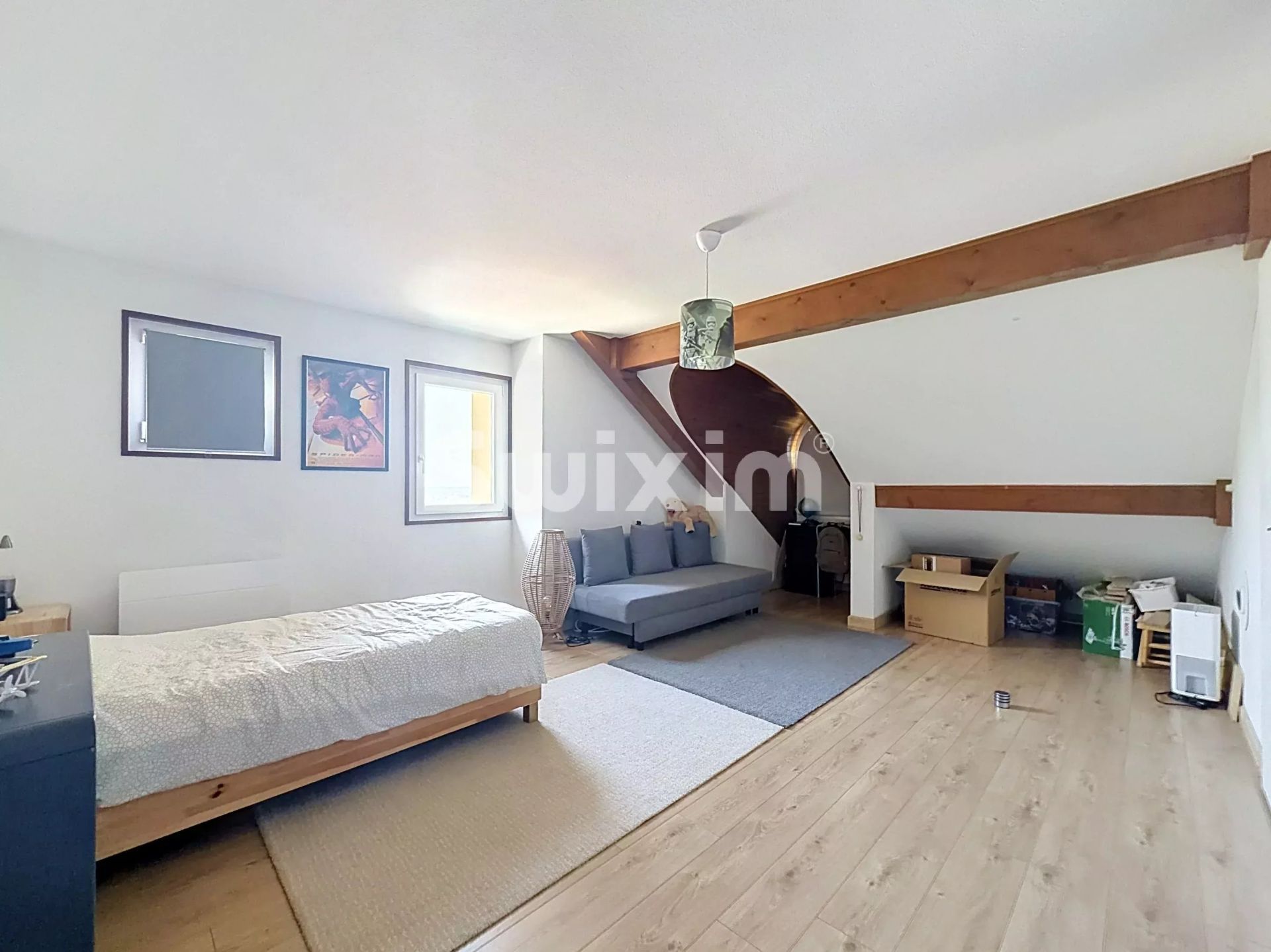 appartamento 7 Camere in vendita su Thoiry (01710)
