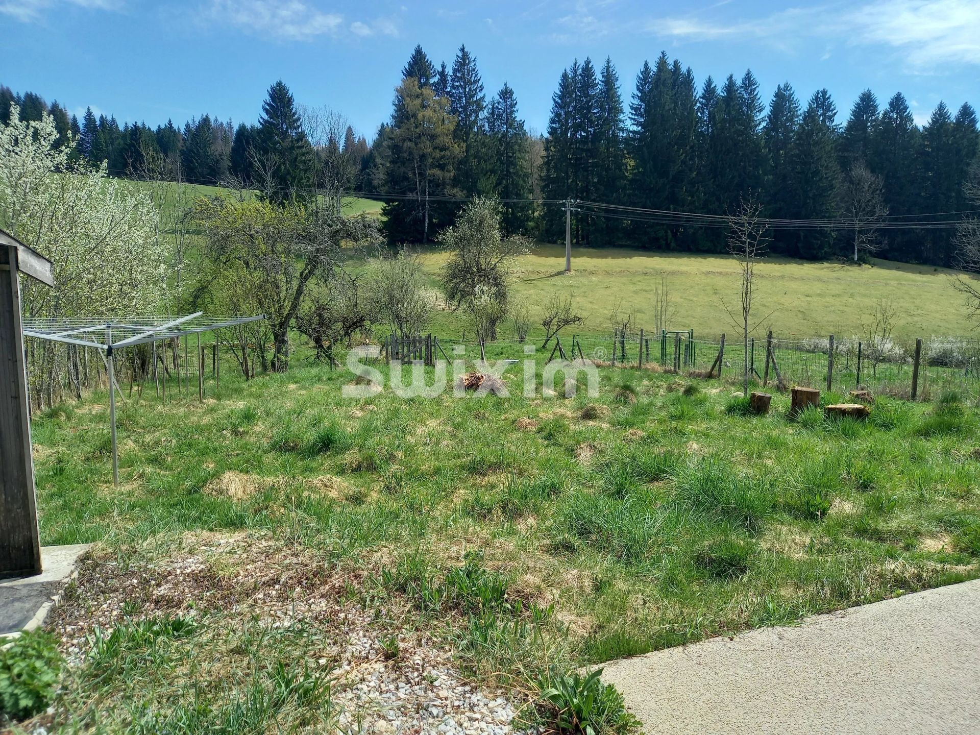 house 4 Rooms for rent on Hauts de Bienne (39400)