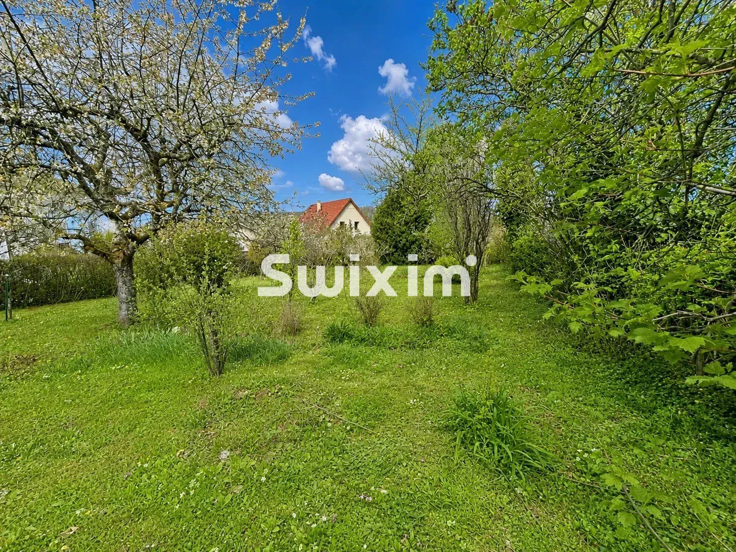 casa 6 Quartos para venda sobre Lons-le-Saunier (39000)