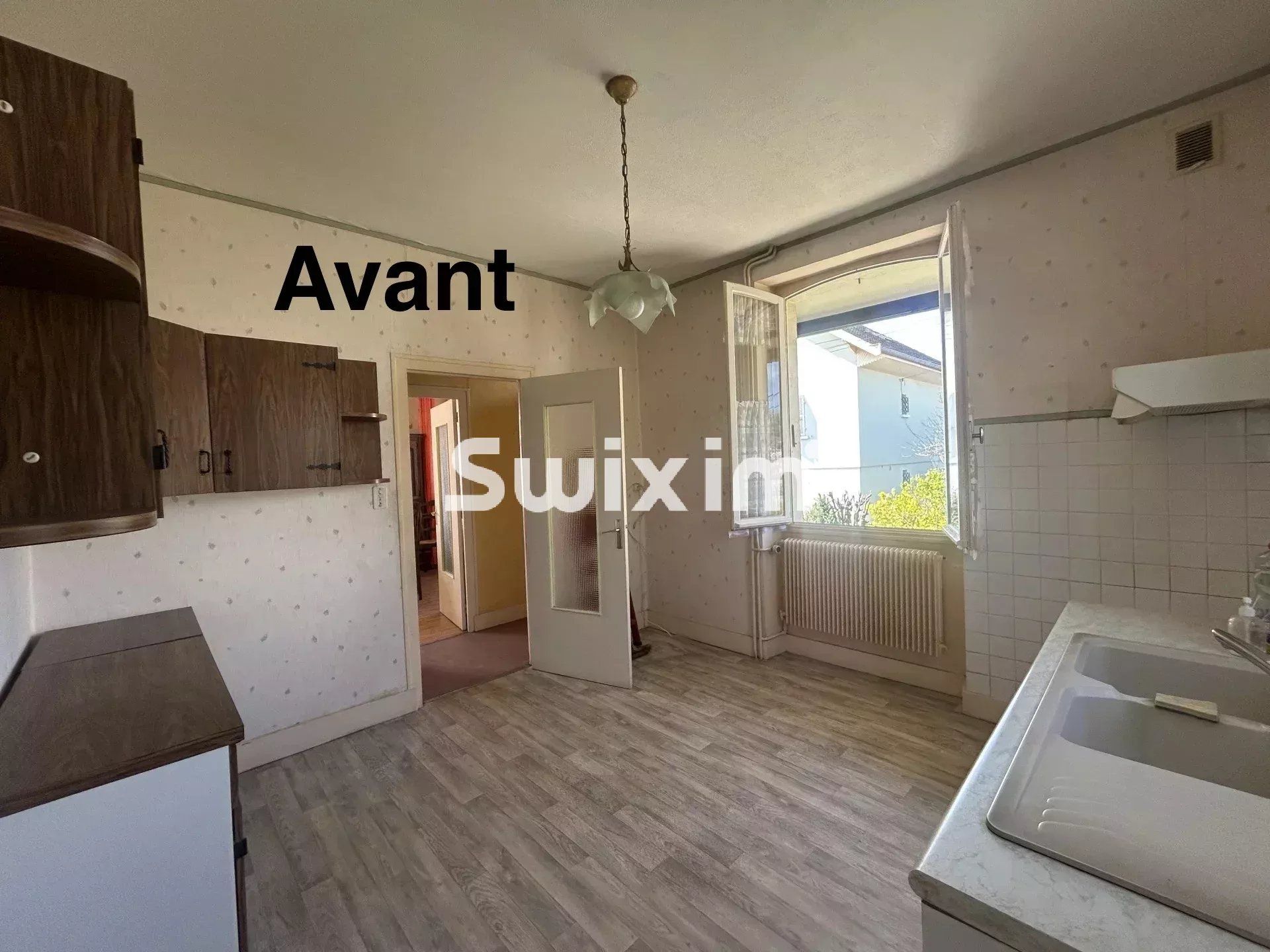 casa 6 Quartos para venda sobre Lons-le-Saunier (39000)