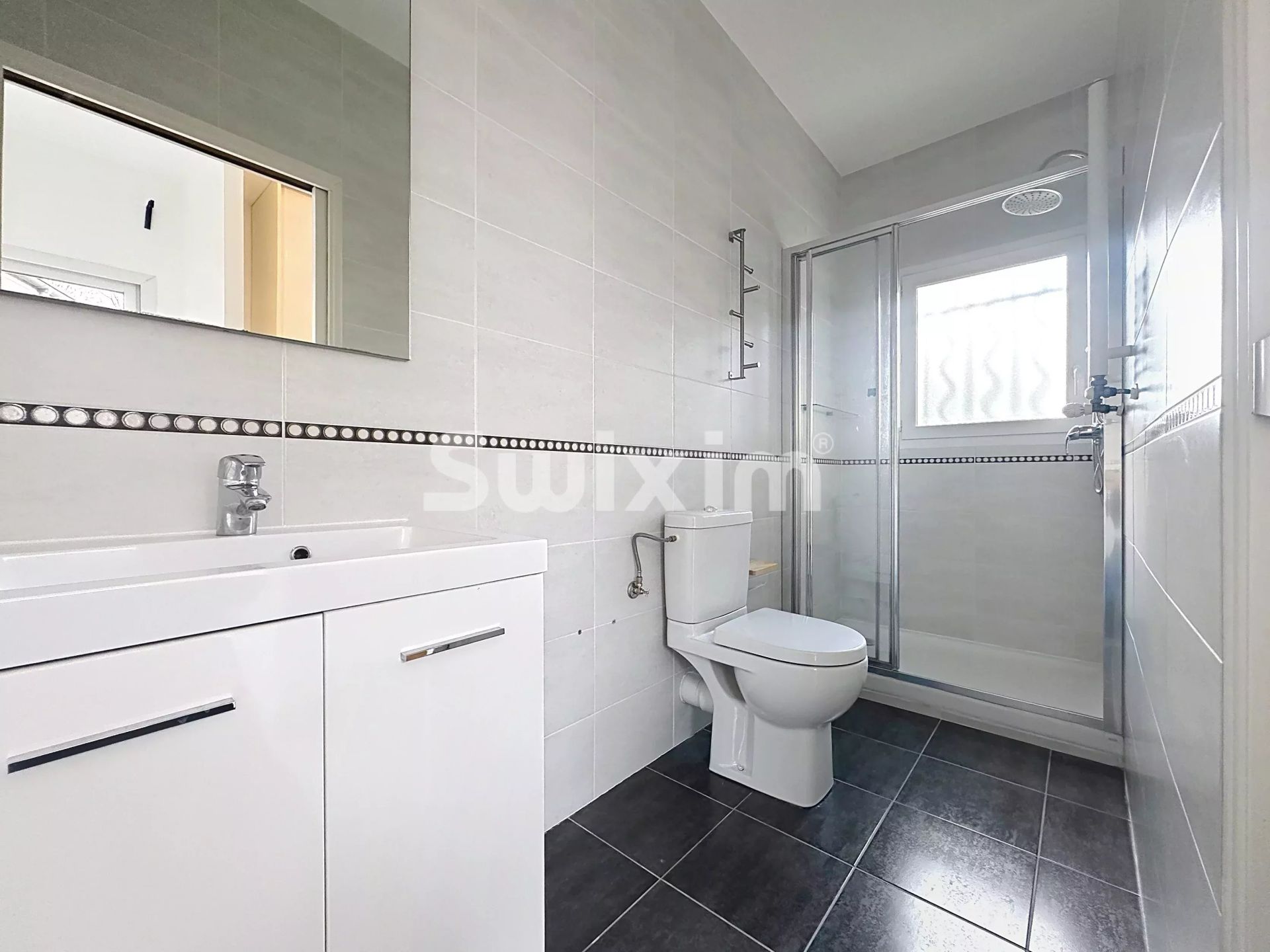 haus 5 Zimmer zur miete auf Gex (01170)
