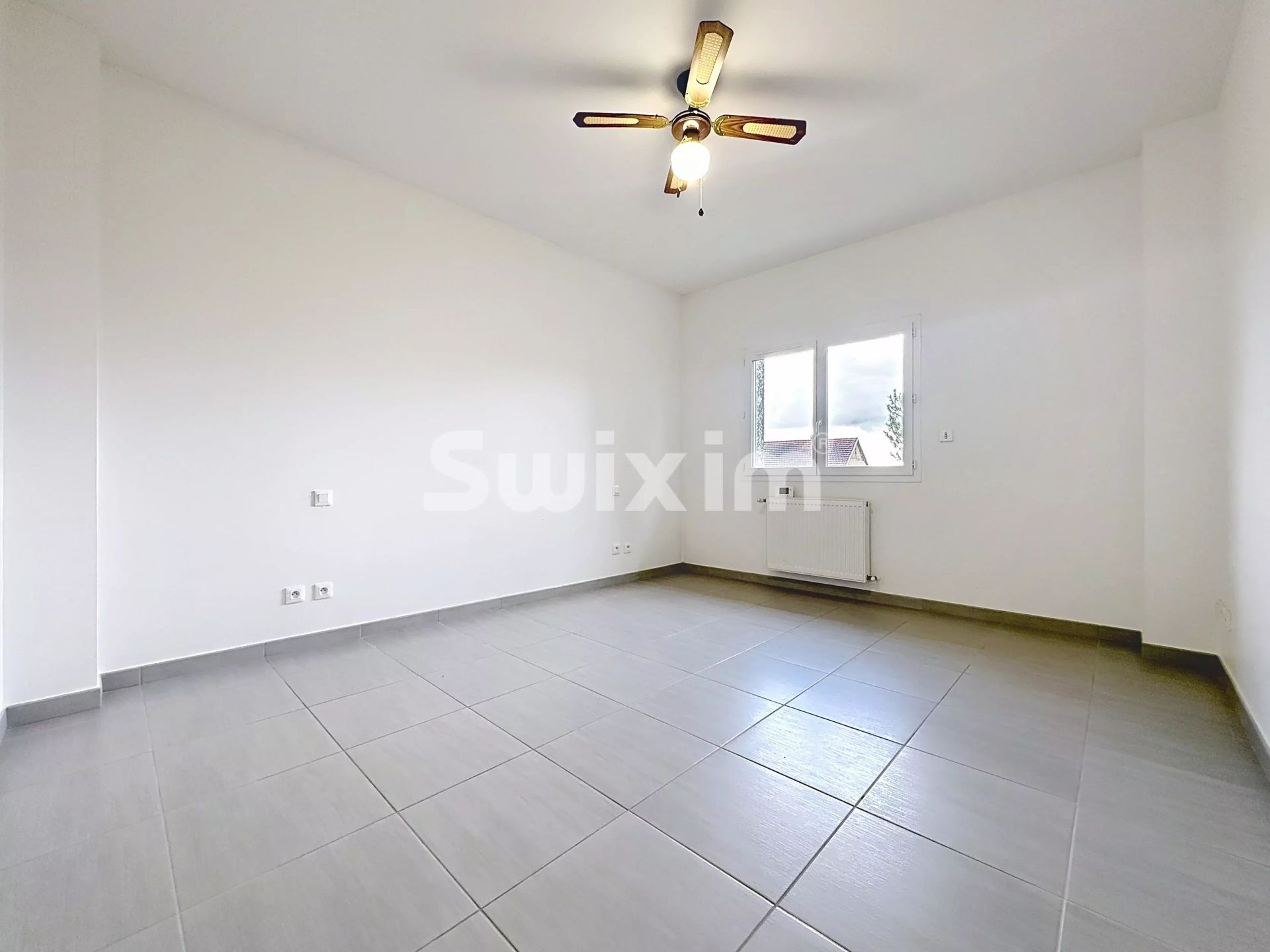 haus 5 Zimmer zur miete auf Gex (01170)
