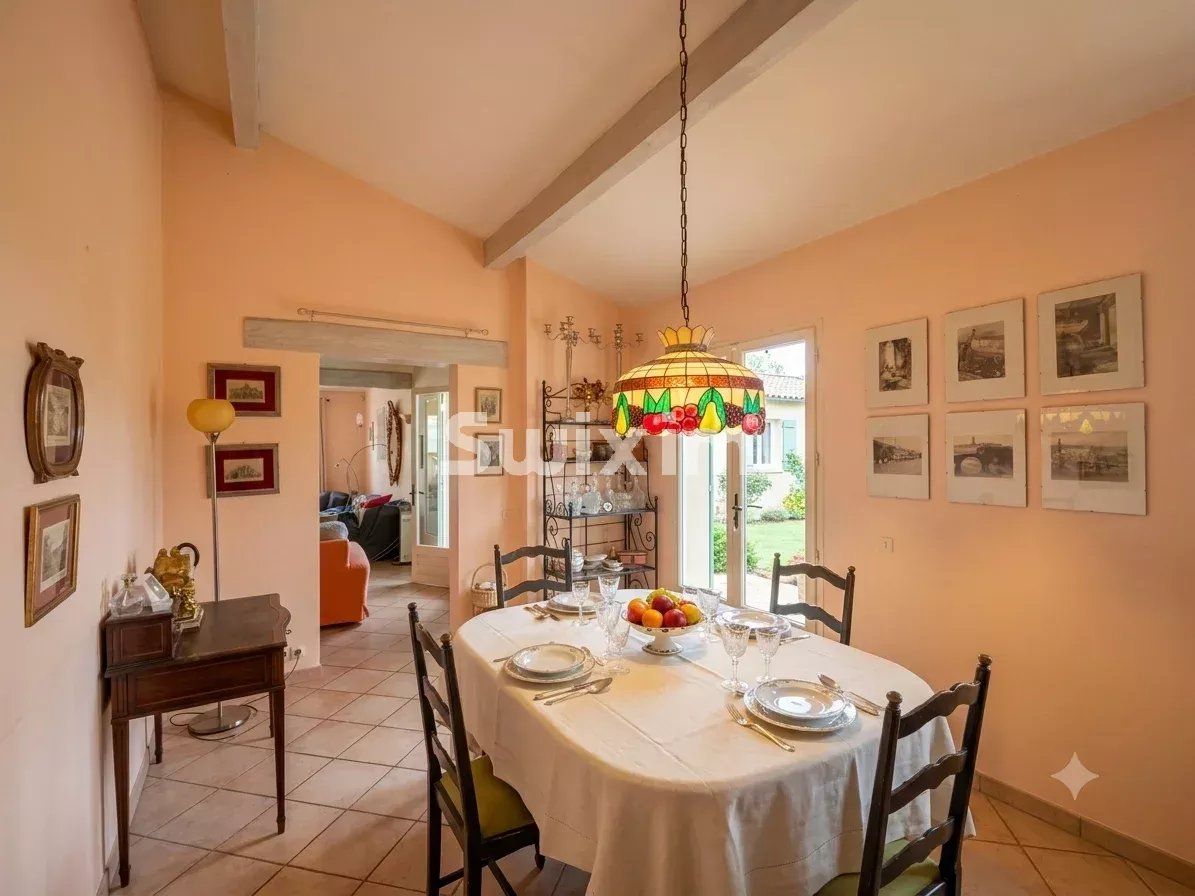 house 6 Rooms for sale on La Croix-Valmer (83420)