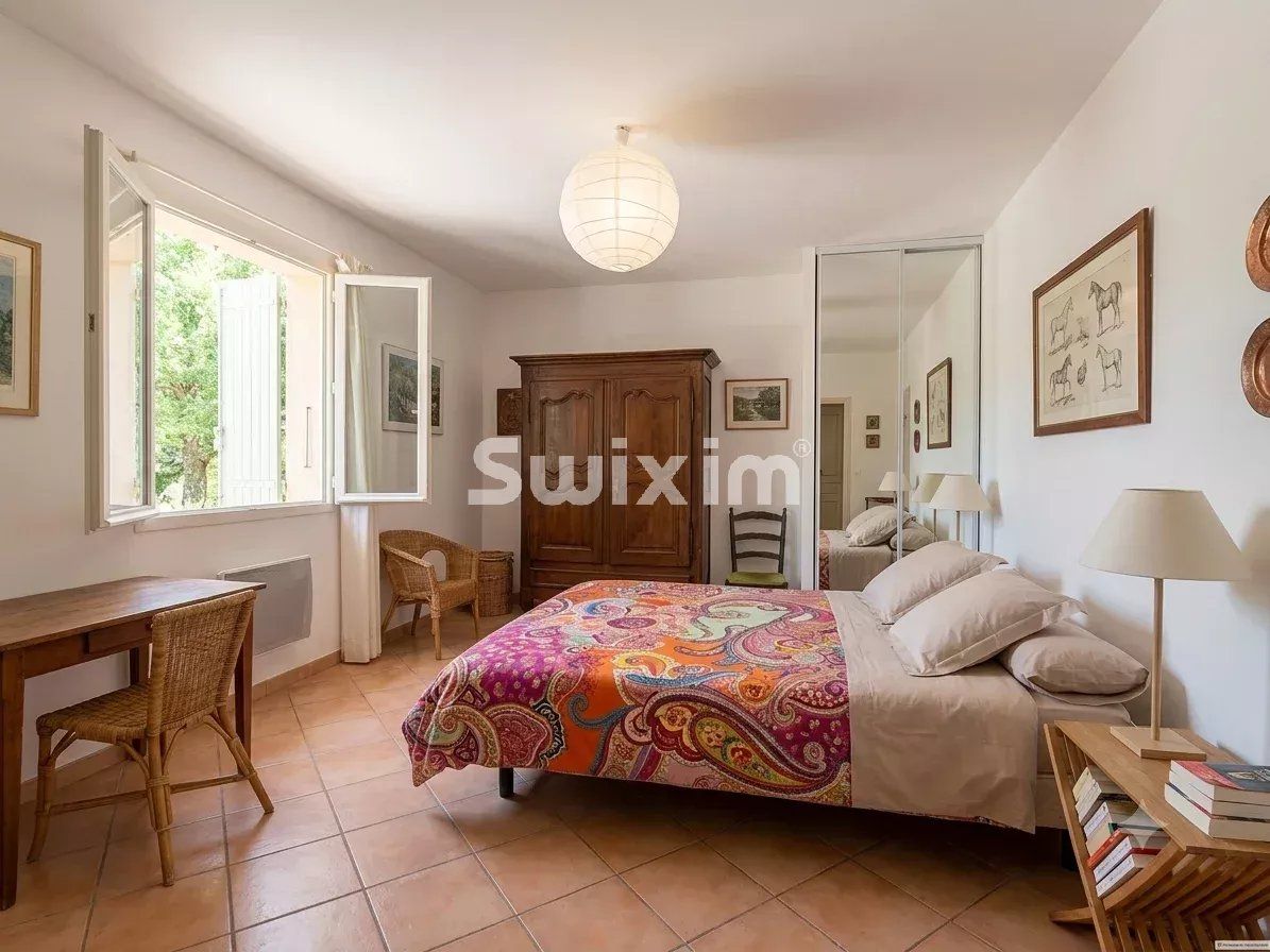 house 6 Rooms for sale on La Croix-Valmer (83420)