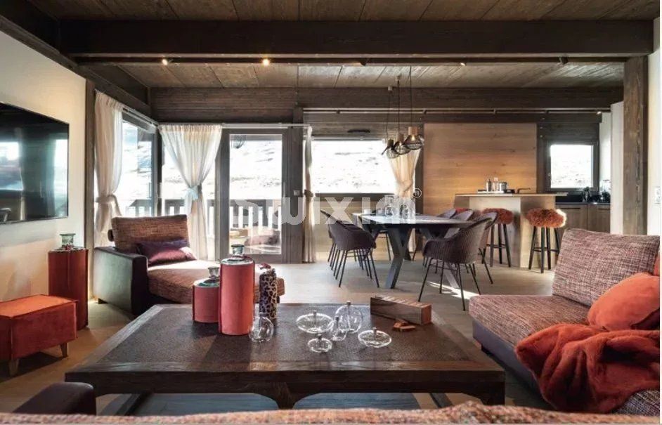 house 7 Rooms for sale on Demi-Quartier (74120)