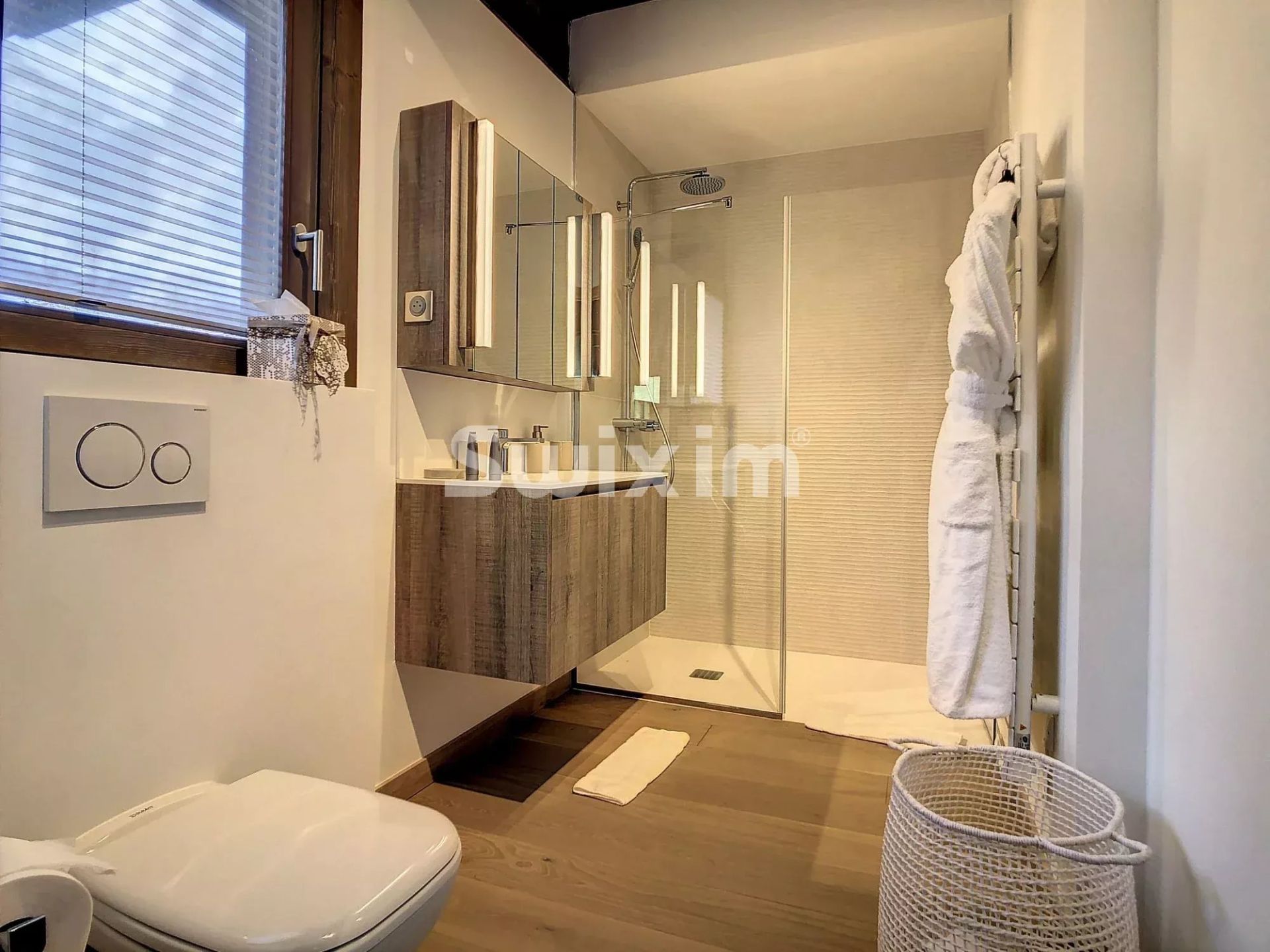house 7 Rooms for sale on Demi-Quartier (74120)