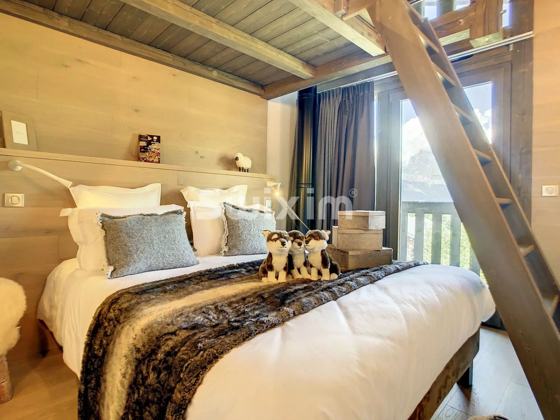 house 7 Rooms for sale on Demi-Quartier (74120)