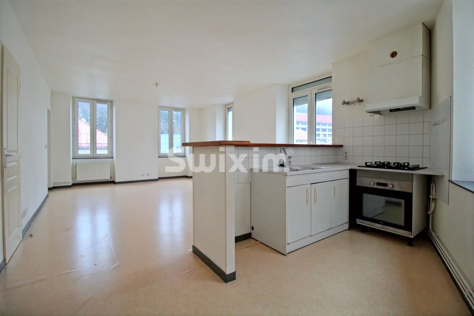 immeuble 19 Pièces en vente sur Hauts de Bienne (39400)