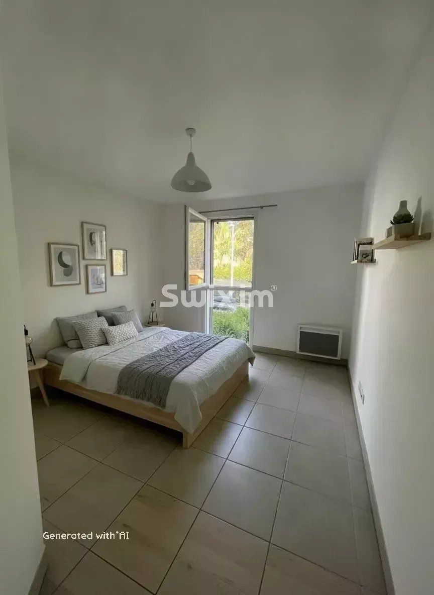 apartment 3 Rooms for sale on Cavalaire-sur-Mer (83240)
