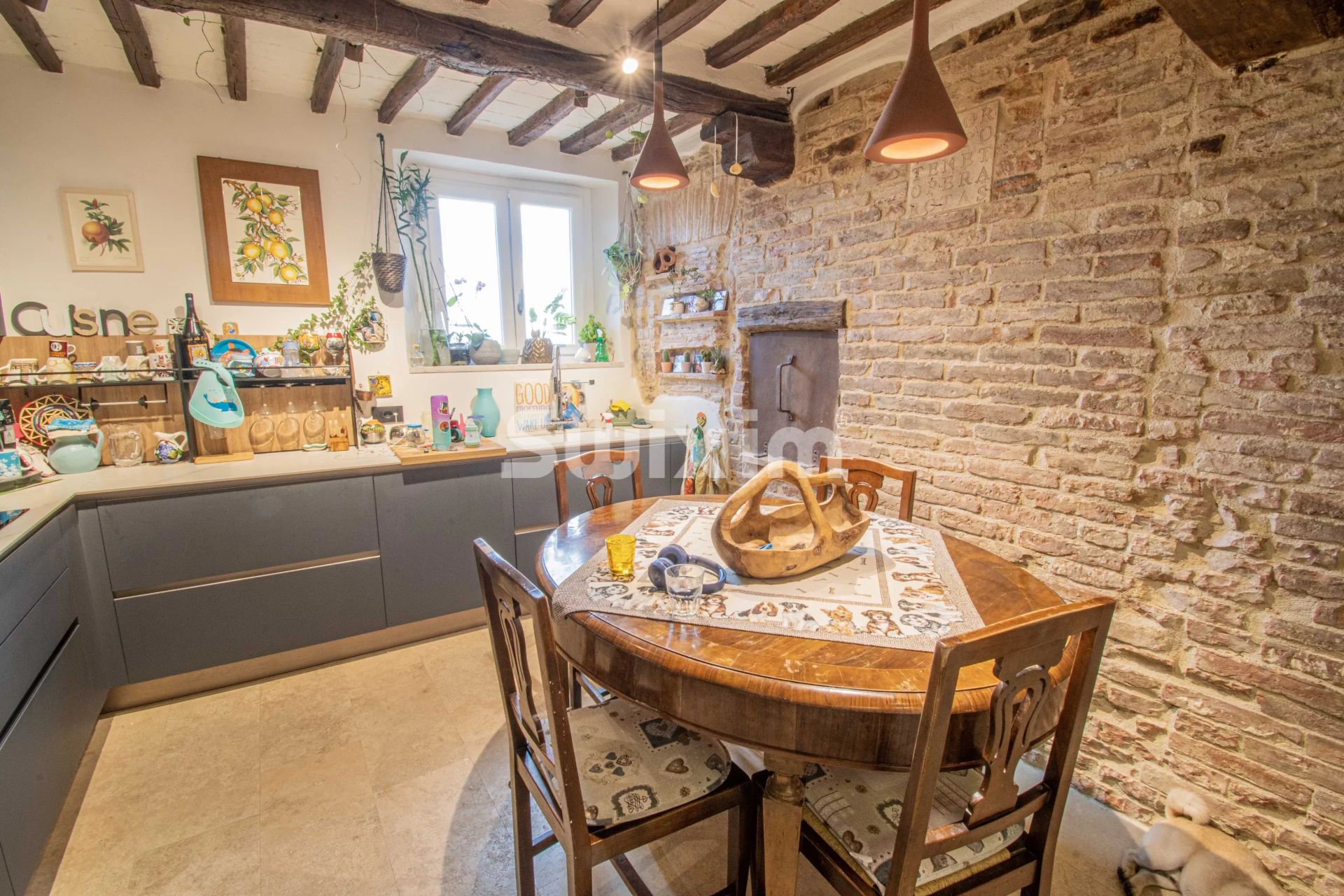 apartment 6 Rooms for sale on Siena (53100)
