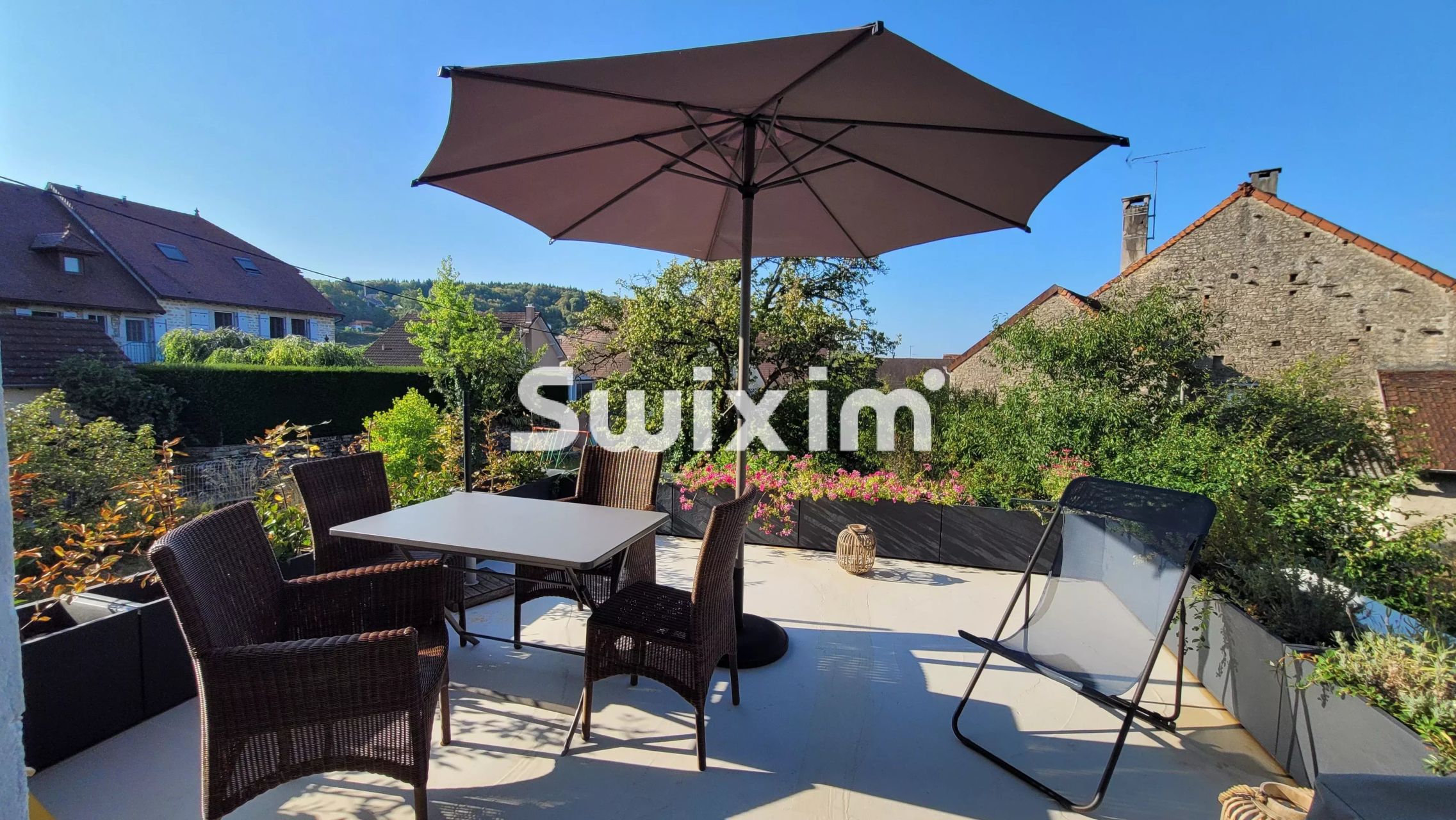 house 4 Rooms for sale on Lons-le-Saunier (39000)