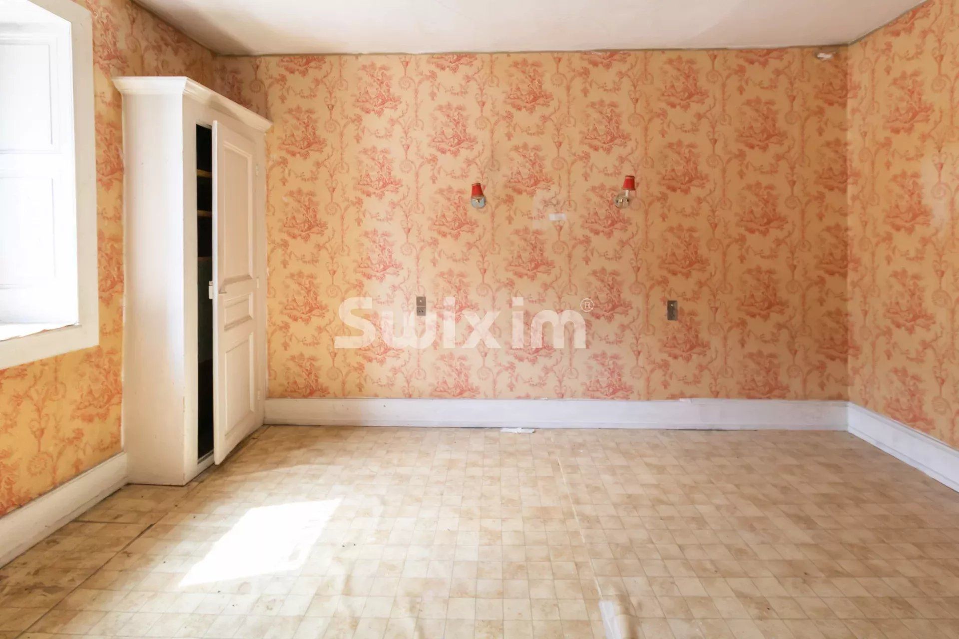 appartement 8 Pièces en vente sur Hauts de Bienne (39400)