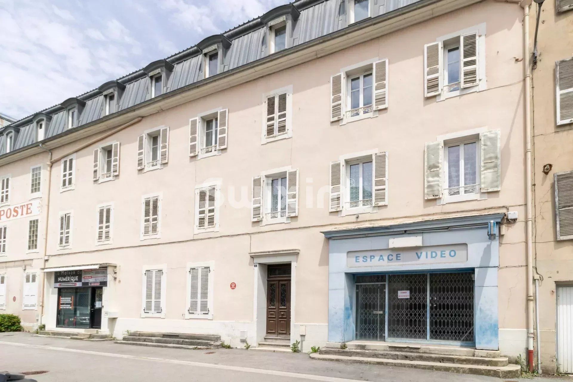 appartement 8 Pièces en vente sur Hauts de Bienne (39400)