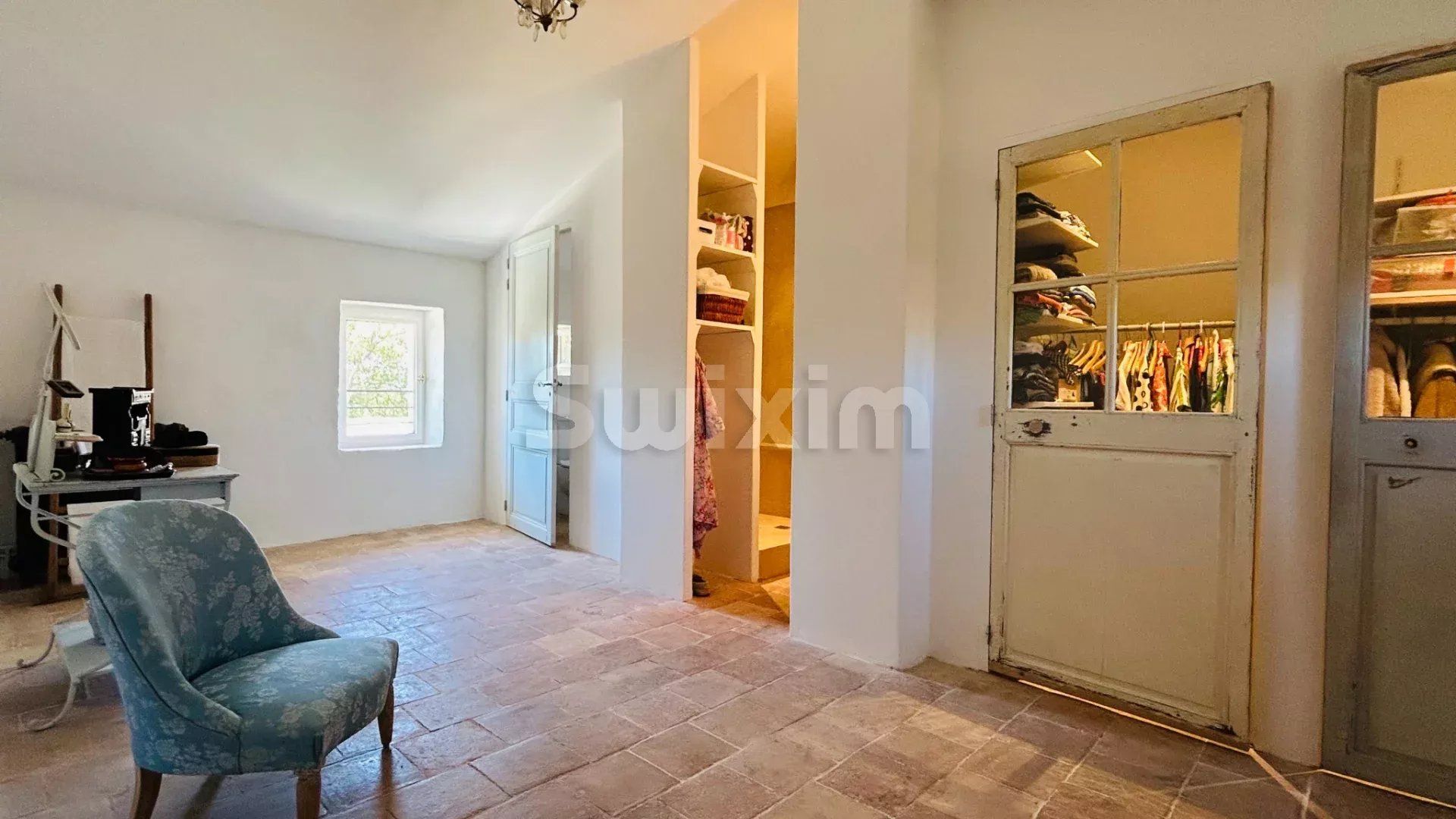 mas 8 Camere in vendita su Castillon-du-Gard (30210)