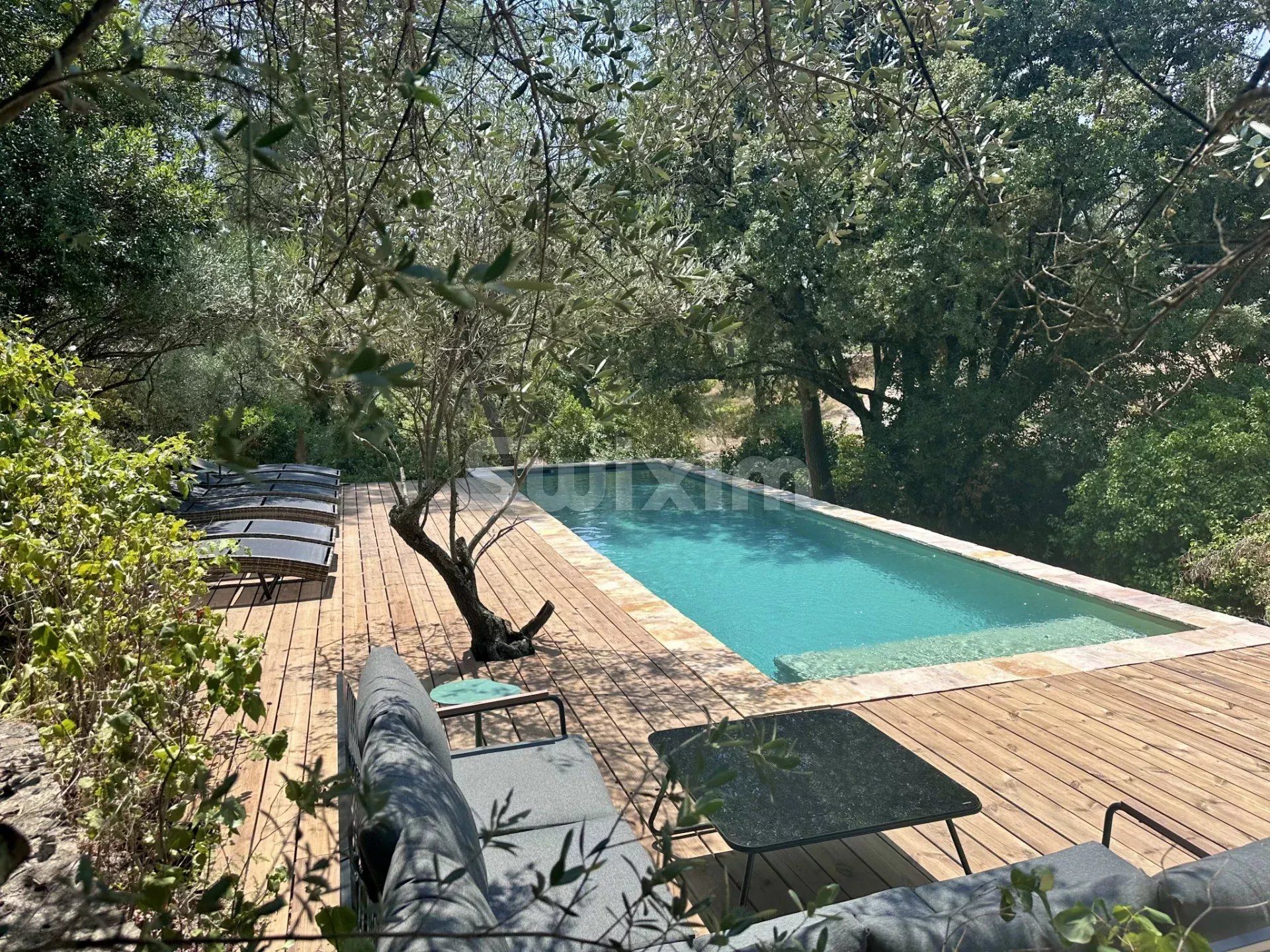 casa 4 Camere in vendita su Nîmes (30000)