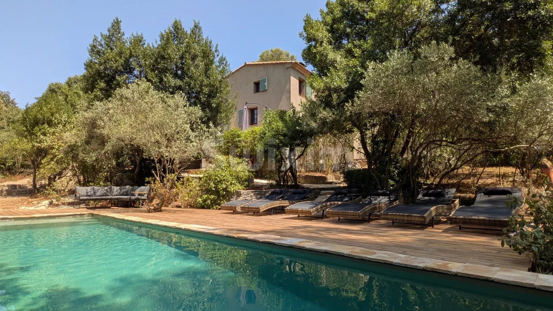 casa 4 Camere in vendita su Nîmes (30000)